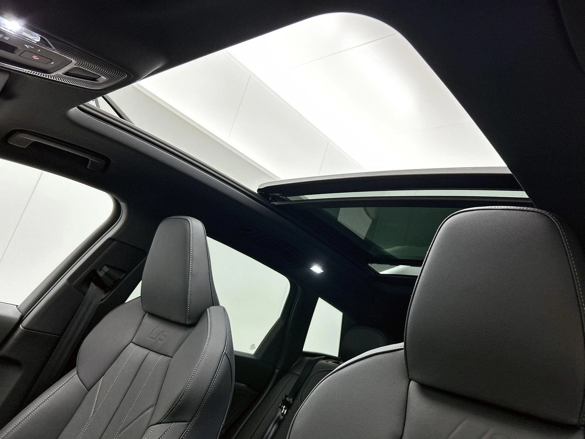 Audi-Q6 e-tron-image-34