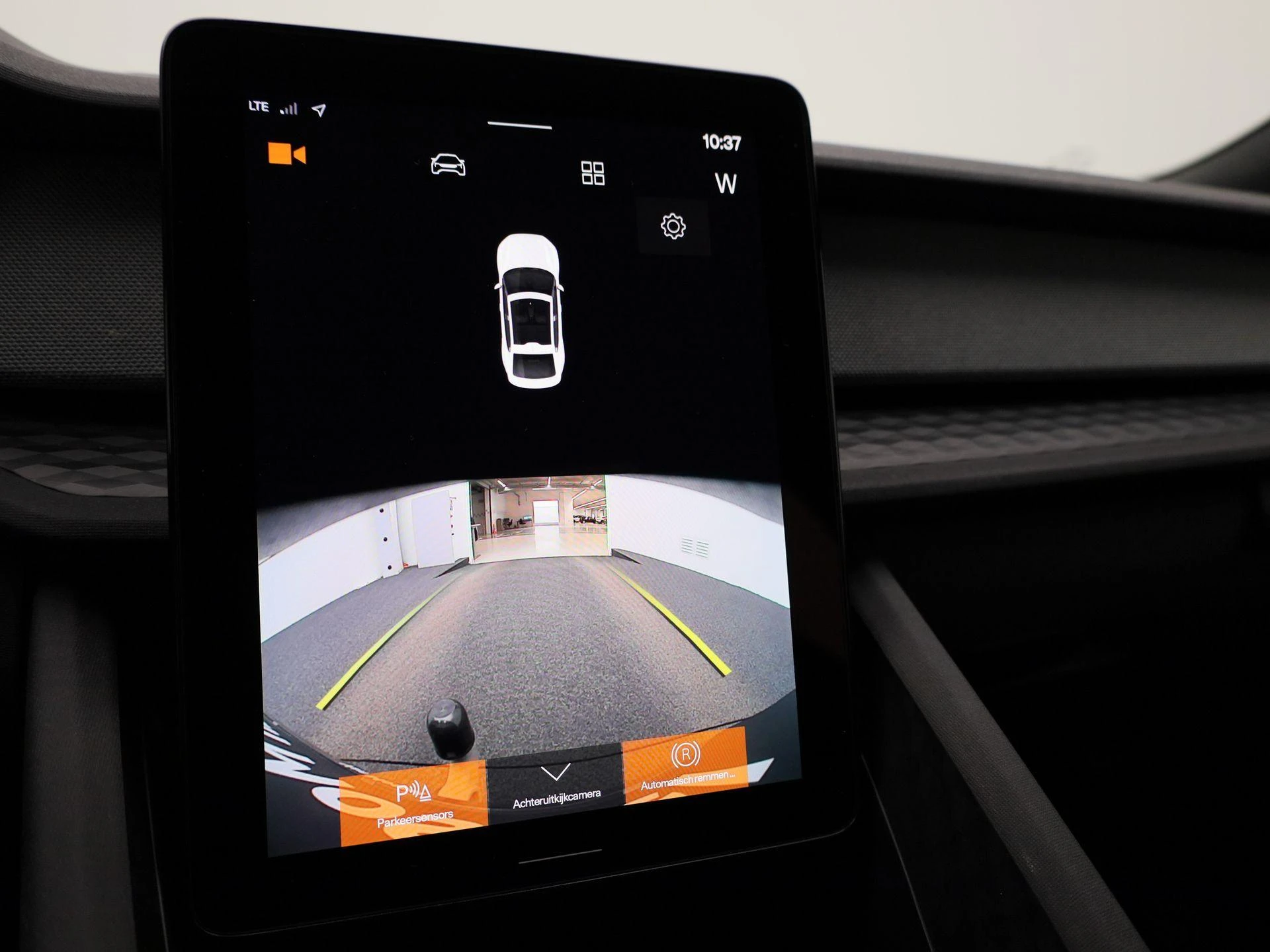 Polestar-2-image-20