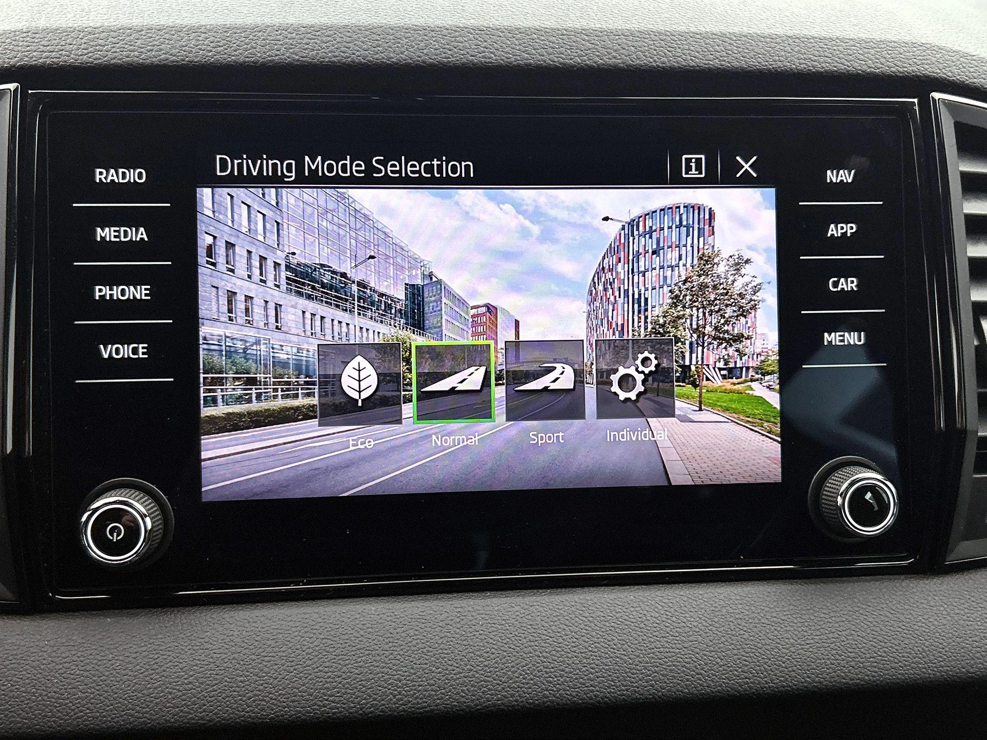 Škoda-Karoq-image-10