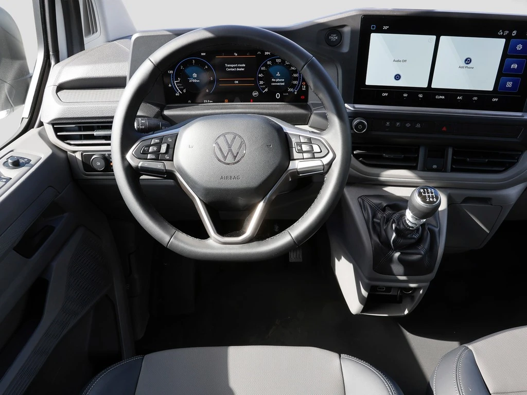 Volkswagen-Transporter-image-9