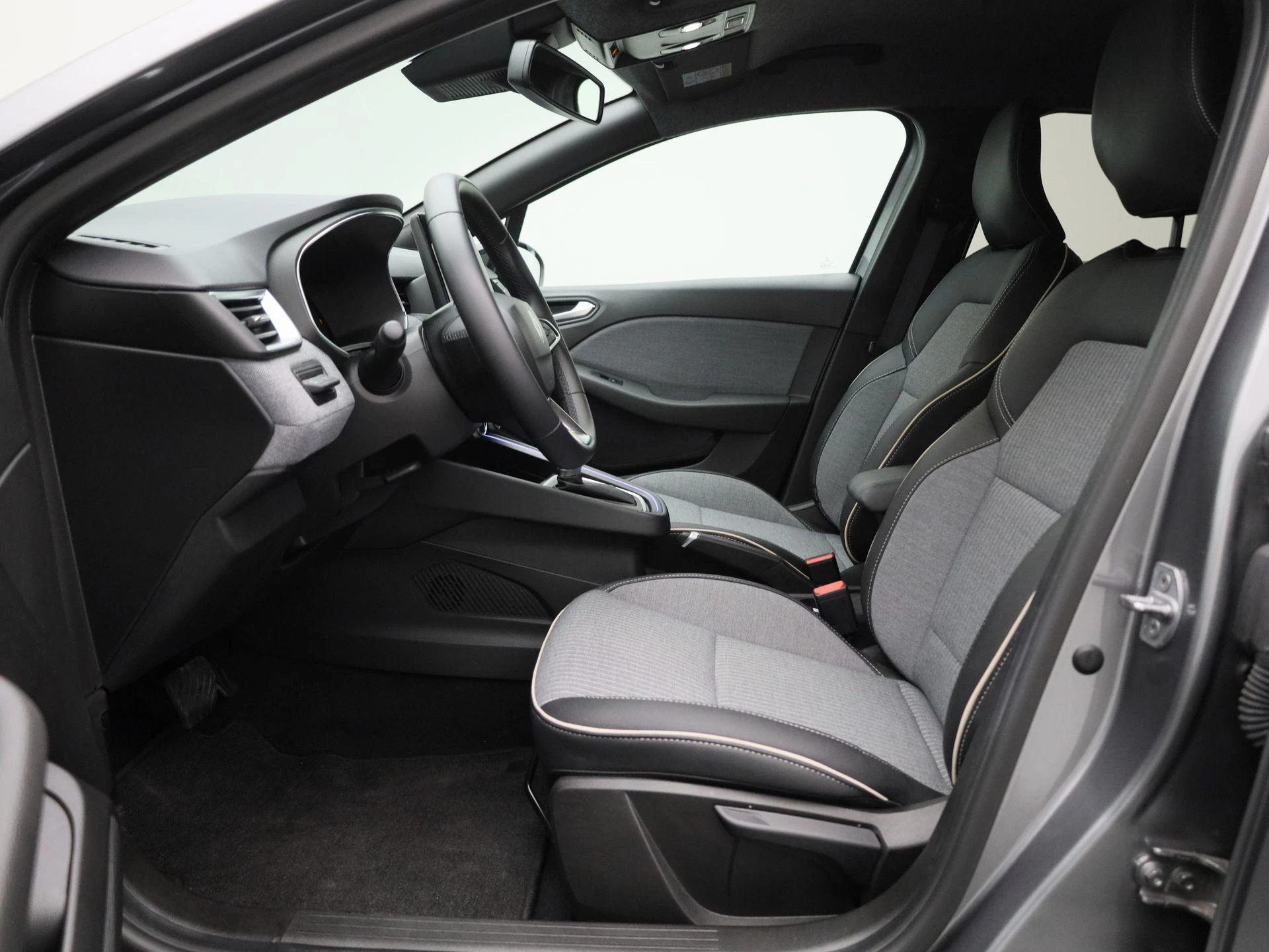 Renault-Clio-image-10