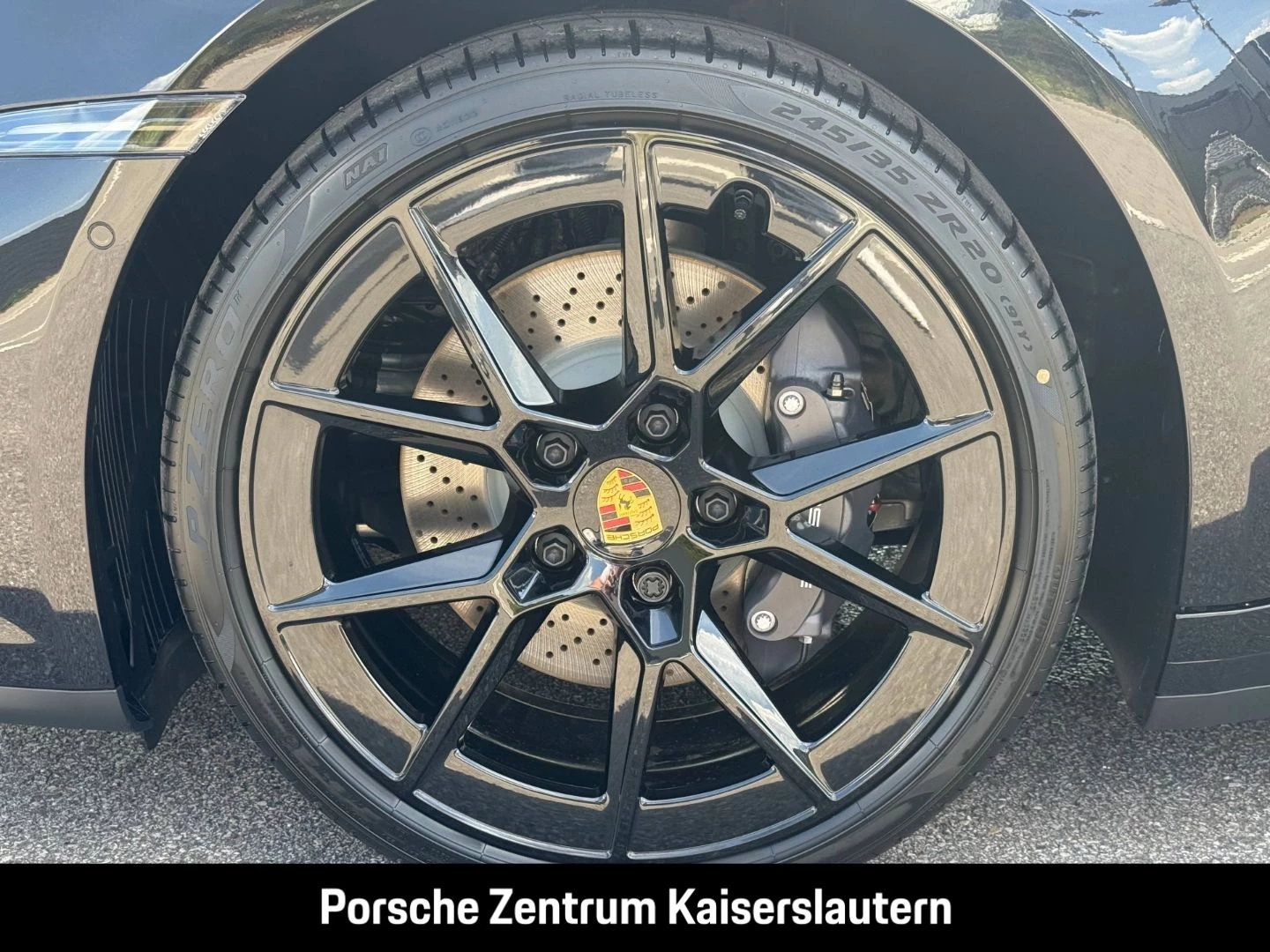 Porsche 911 992 Carrera Cabrio Liftsystem-VA Sportabgas carrera