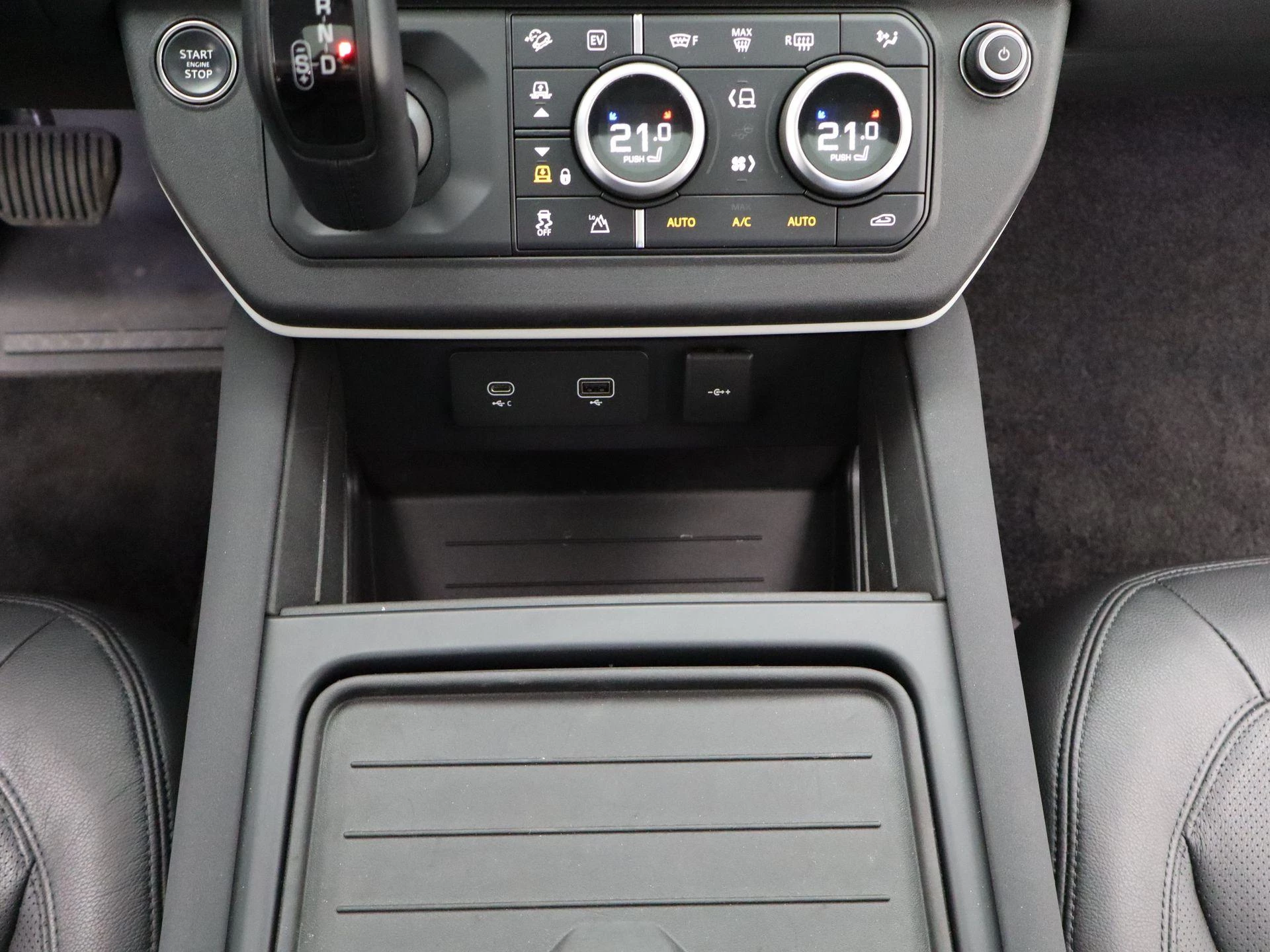 Land Rover Defender 110 P400e XS Edition