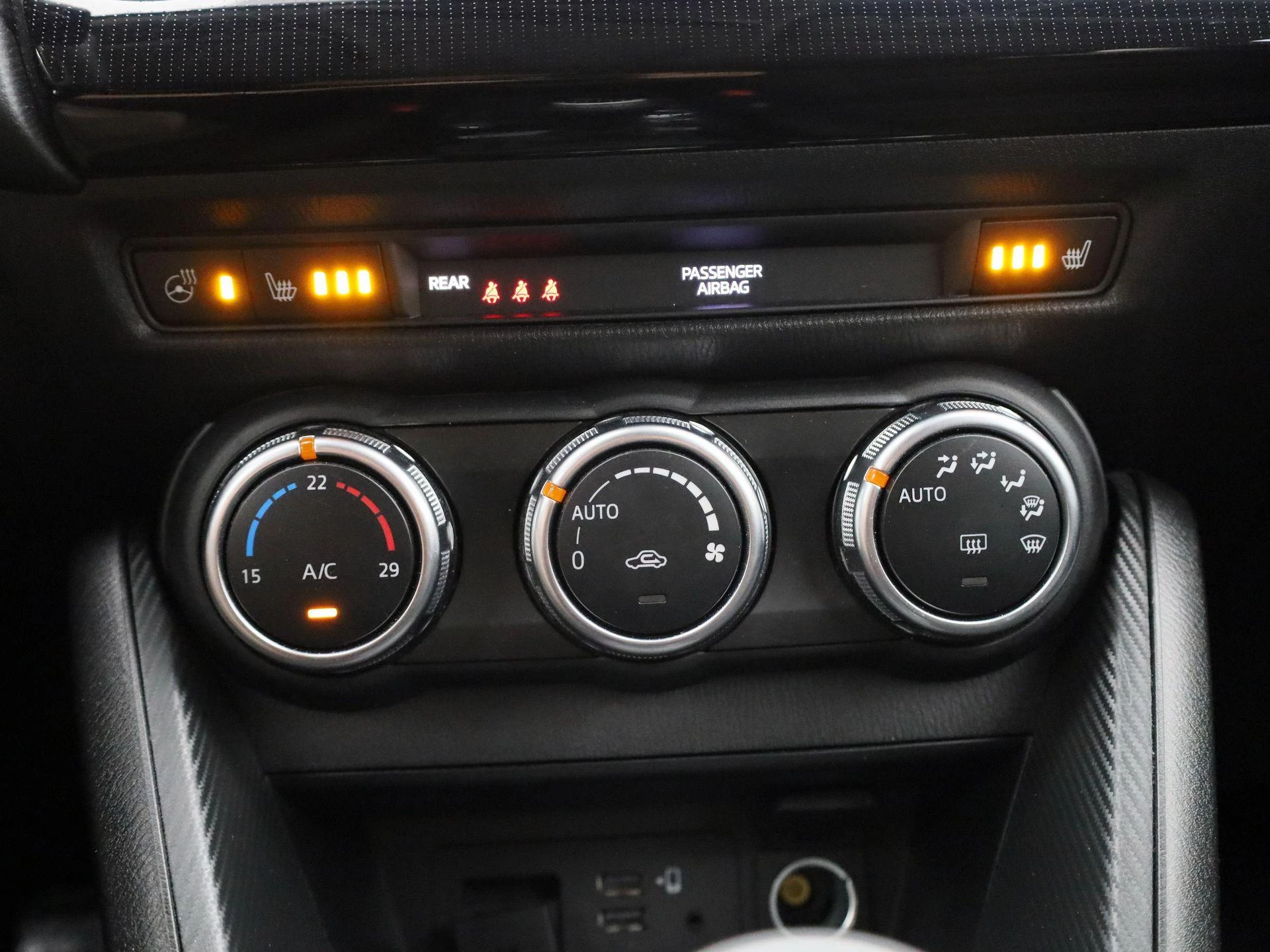 Mazda-2-image-16