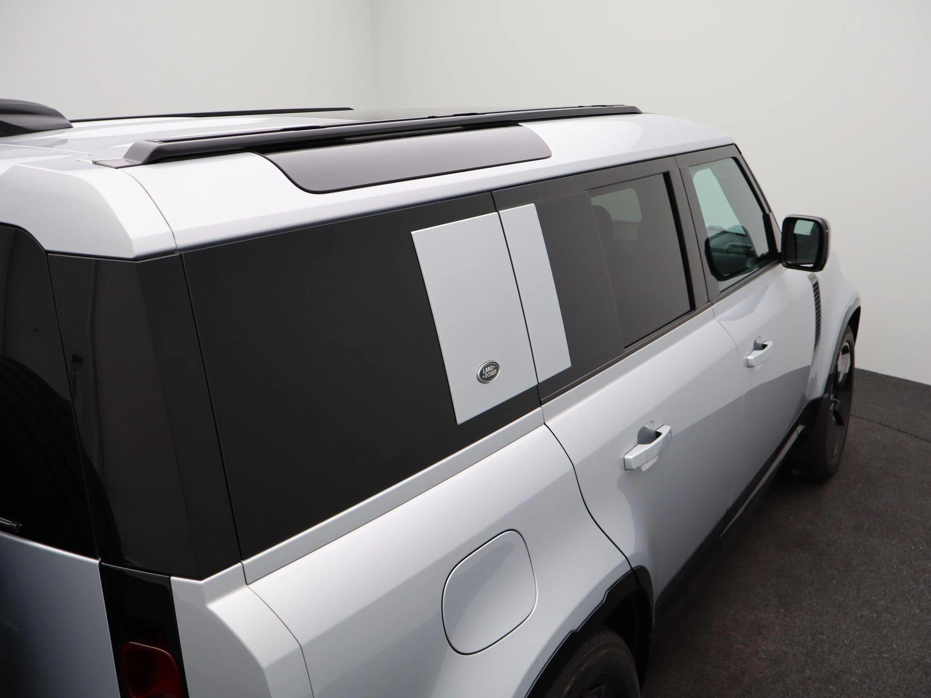 Land Rover Defender 110 P400e XS Edition