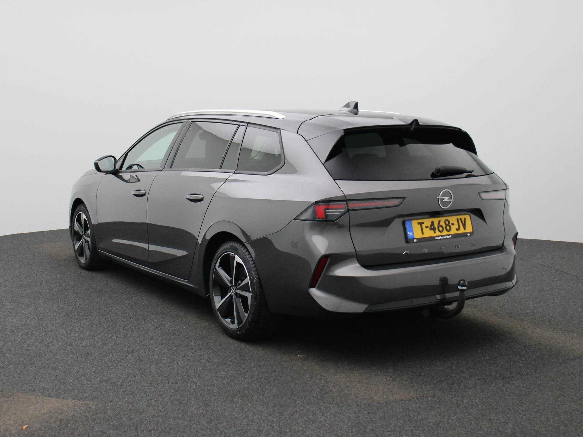 Opel-Astra-image-1