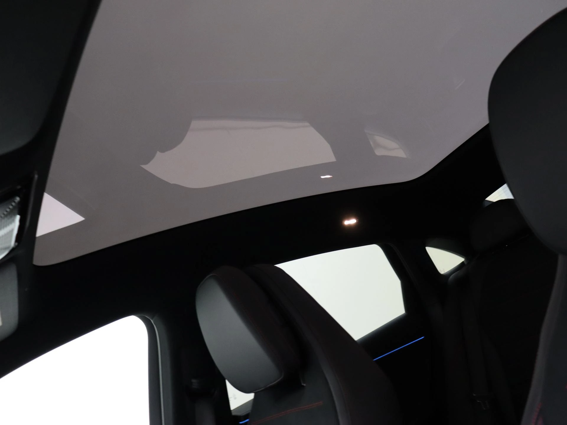 Mercedes-Benz-C-Klasse-image-26