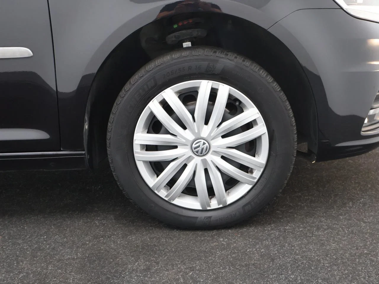 Volkswagen-Caddy-image-7
