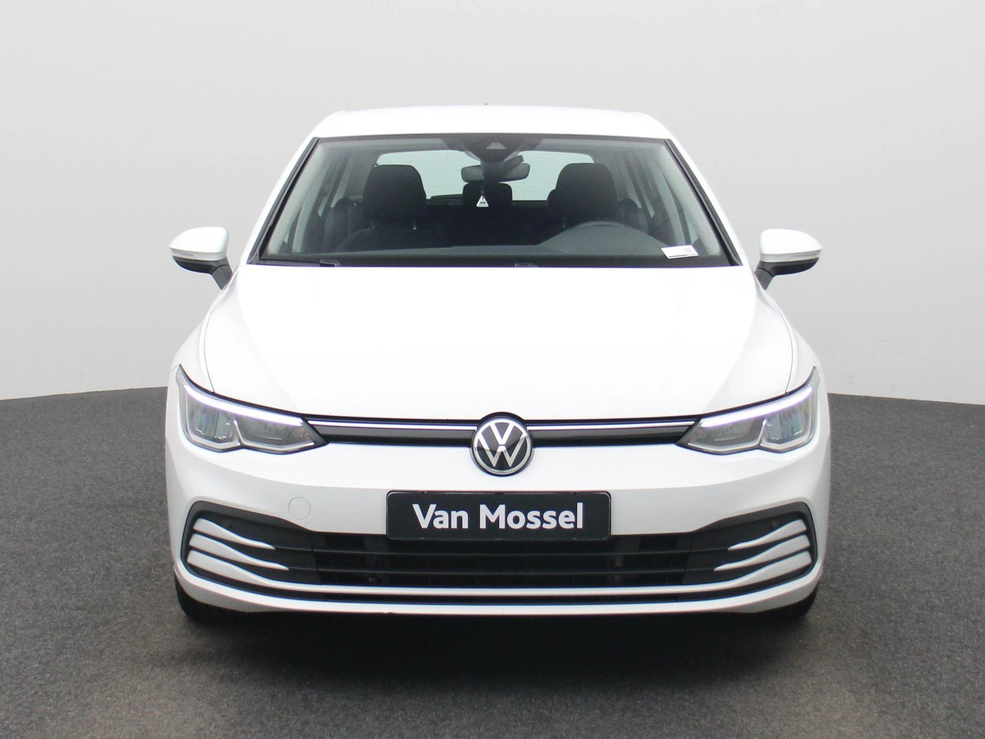 Volkswagen-Golf-image-3