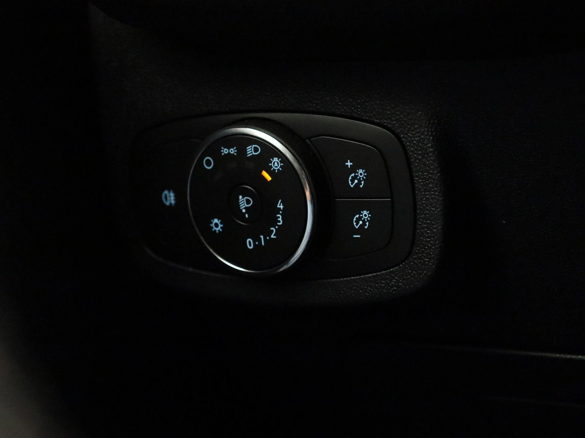 Ford Fiesta 1.0i EcoBoost MHEV 92kW Connected