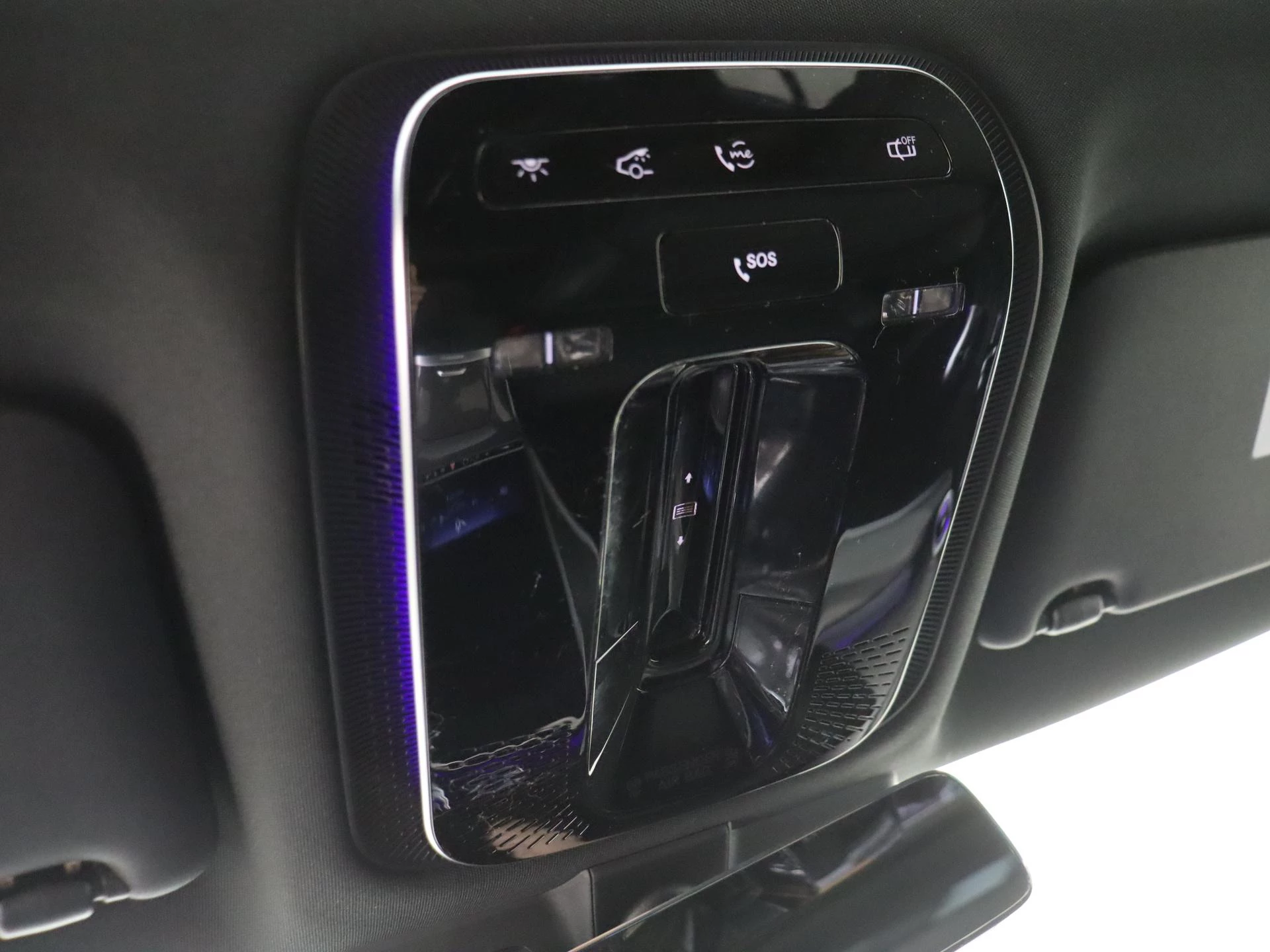 Mercedes-Benz-C-Klasse-image-25