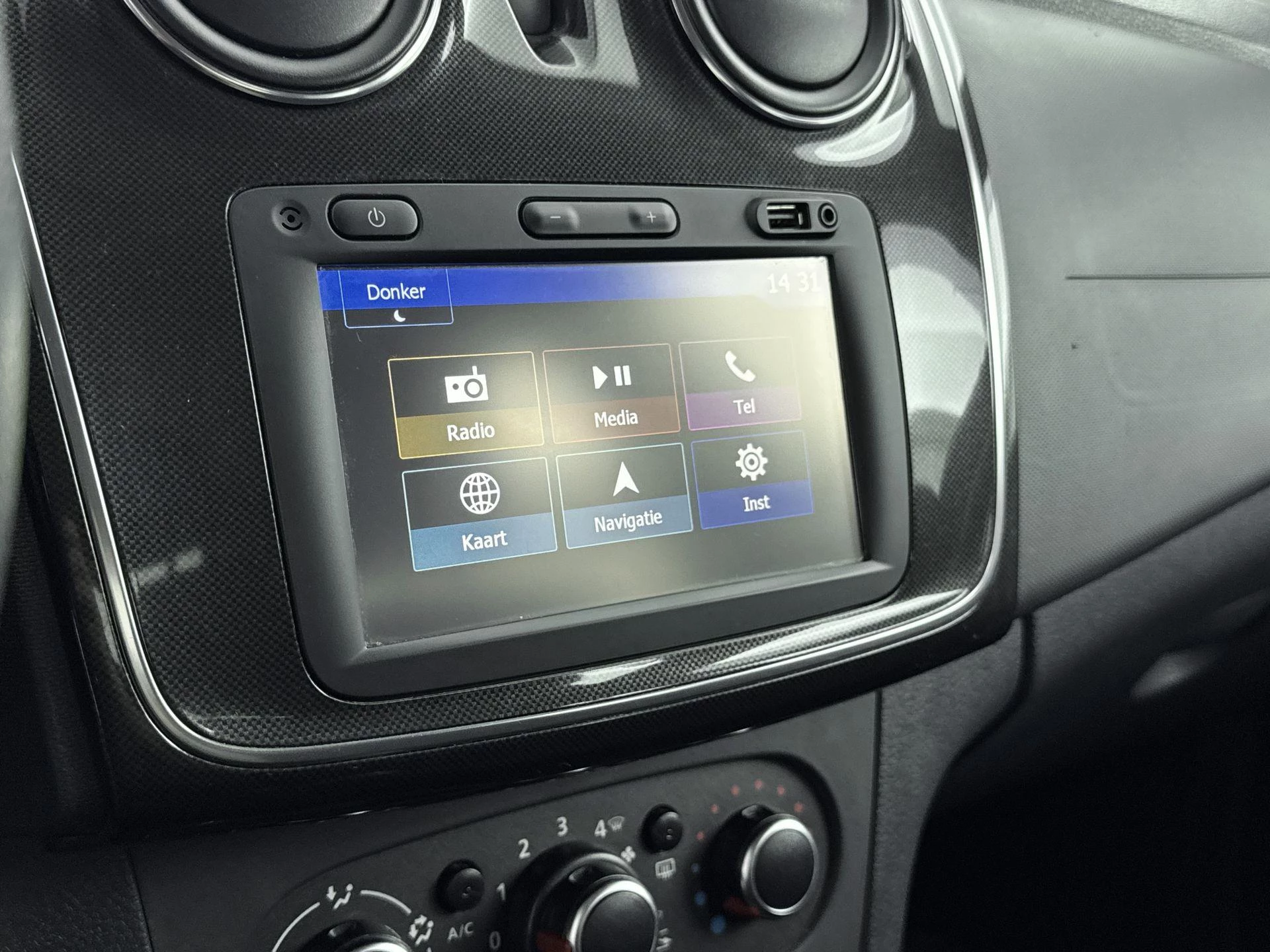 Dacia-Sandero-image-14