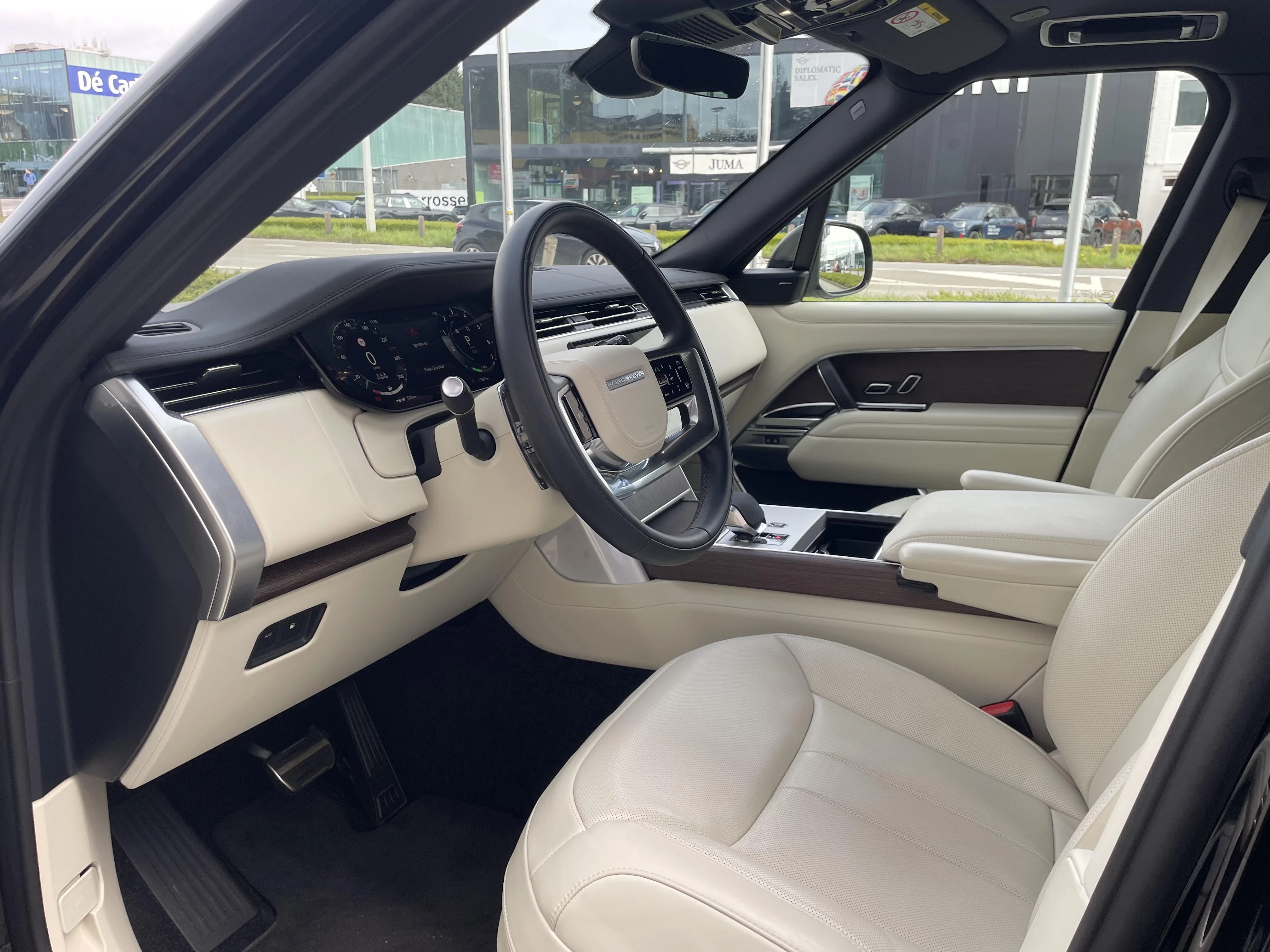 Land Rover Range Rover SWB P460e SE