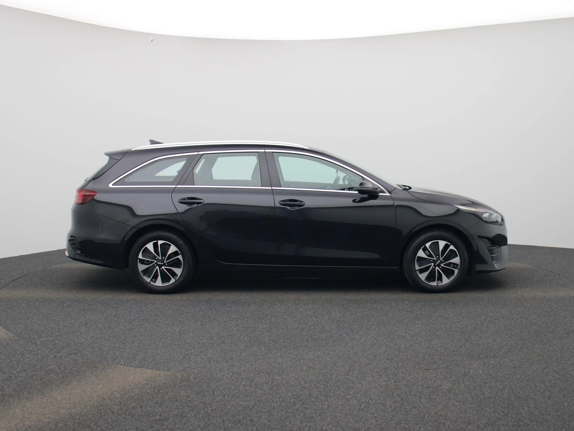 Kia-Ceed Sportswagon-image-7