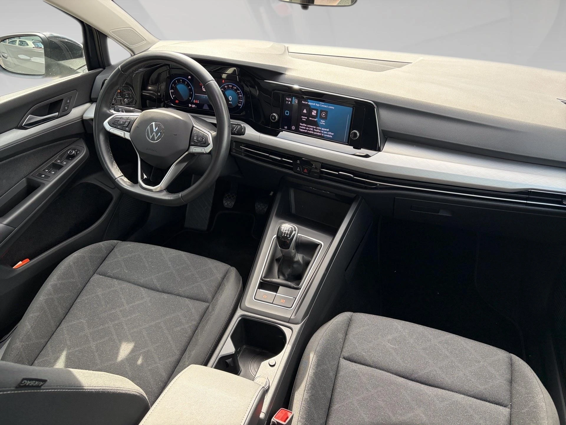 Volkswagen-Golf-image-5
