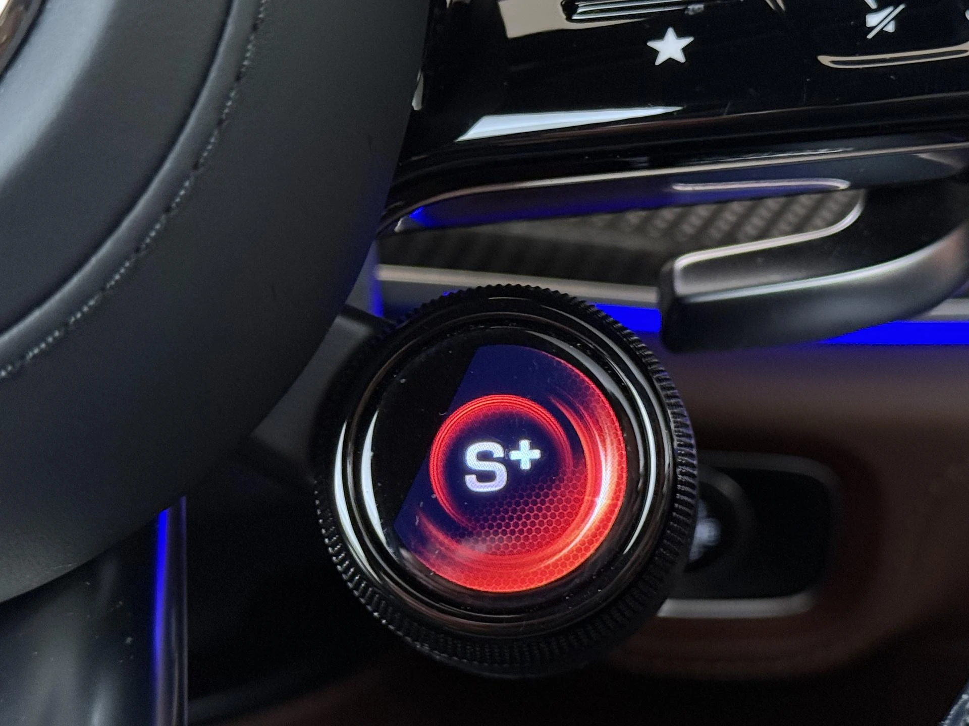 Mercedes-Benz-GLE-image-27