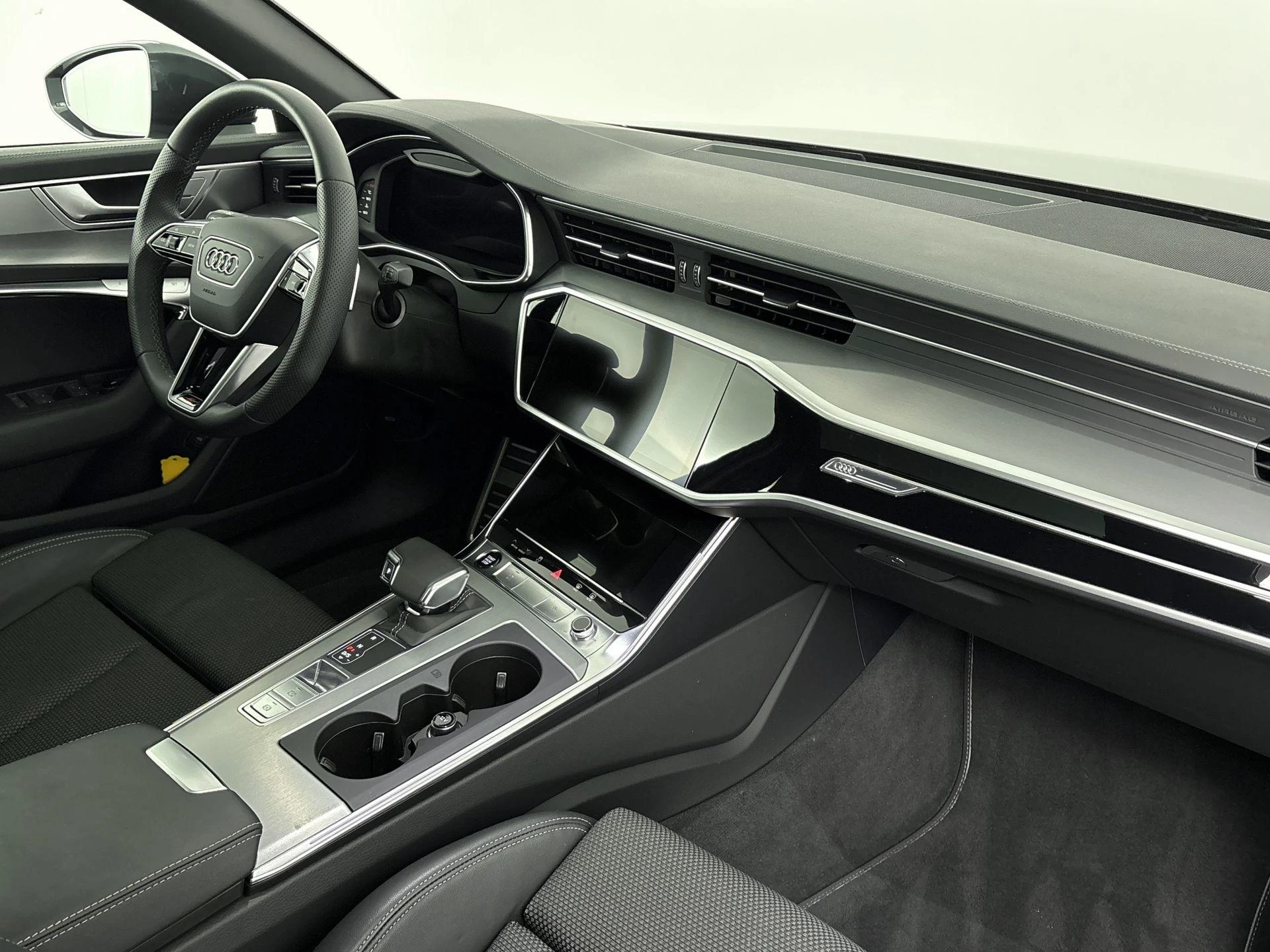 Audi-A6-image-18