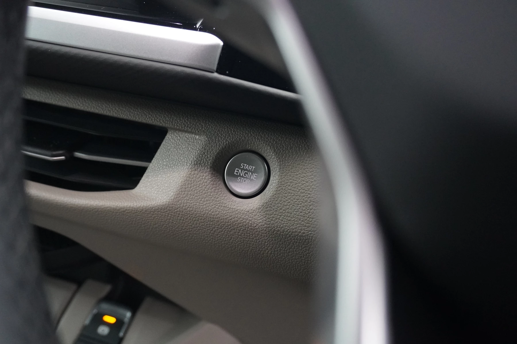 Volkswagen-Multivan-image-42