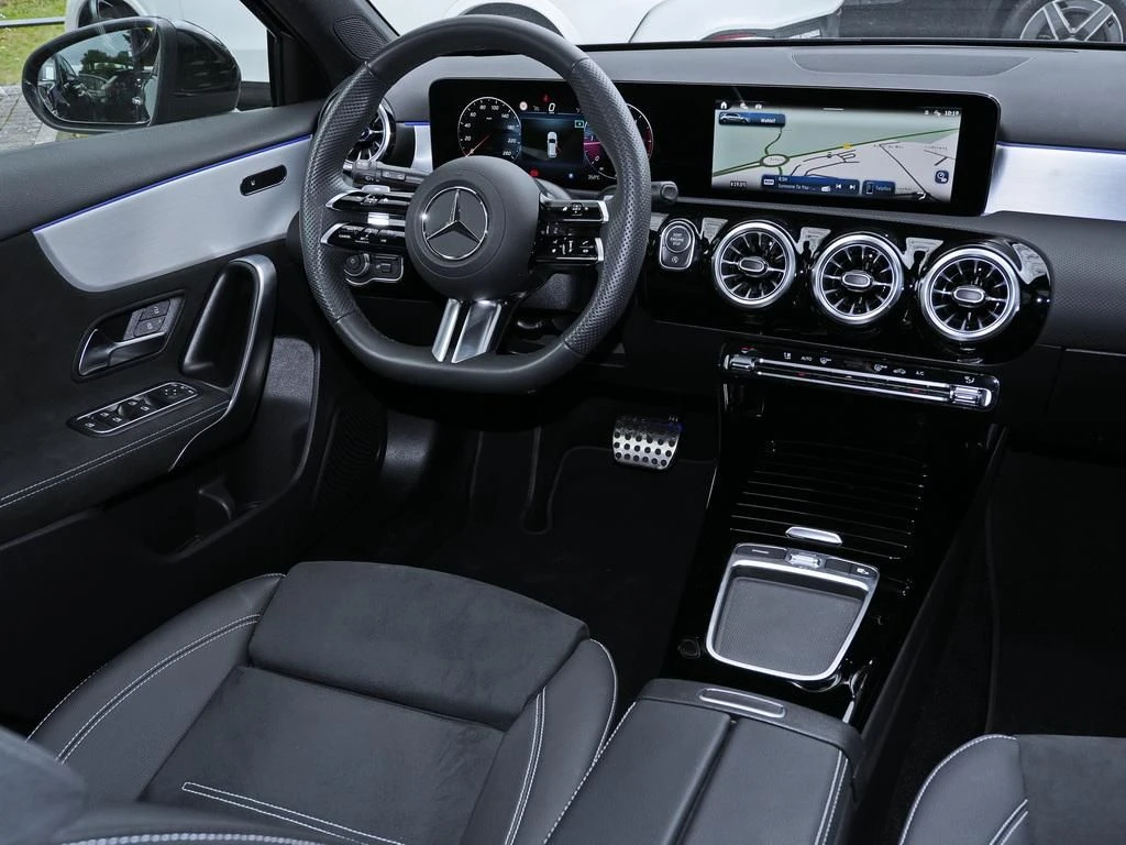 Mercedes-Benz-A-Klasse 200 d-image-10