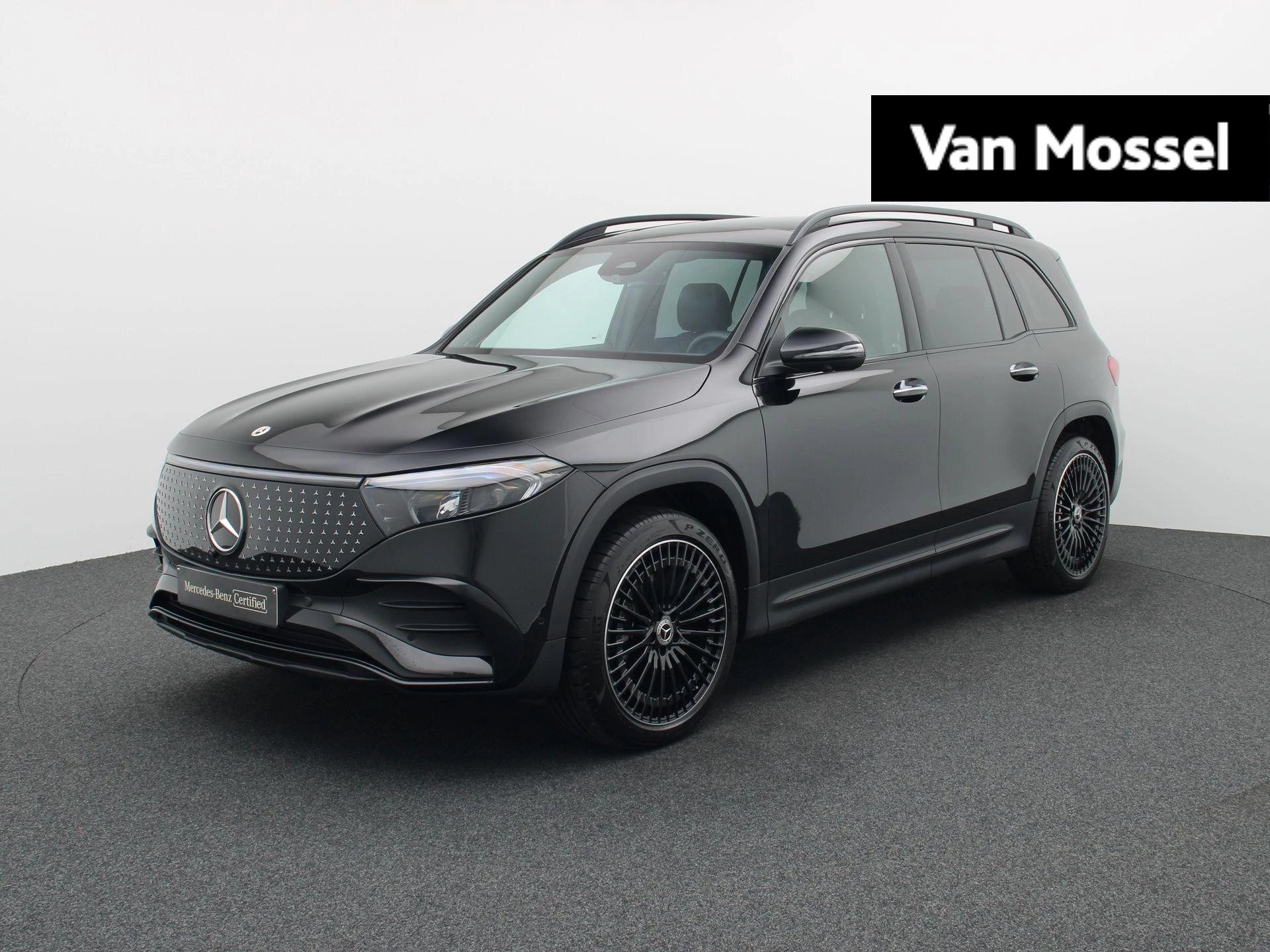 Mercedes-Benz-EQB-image-0