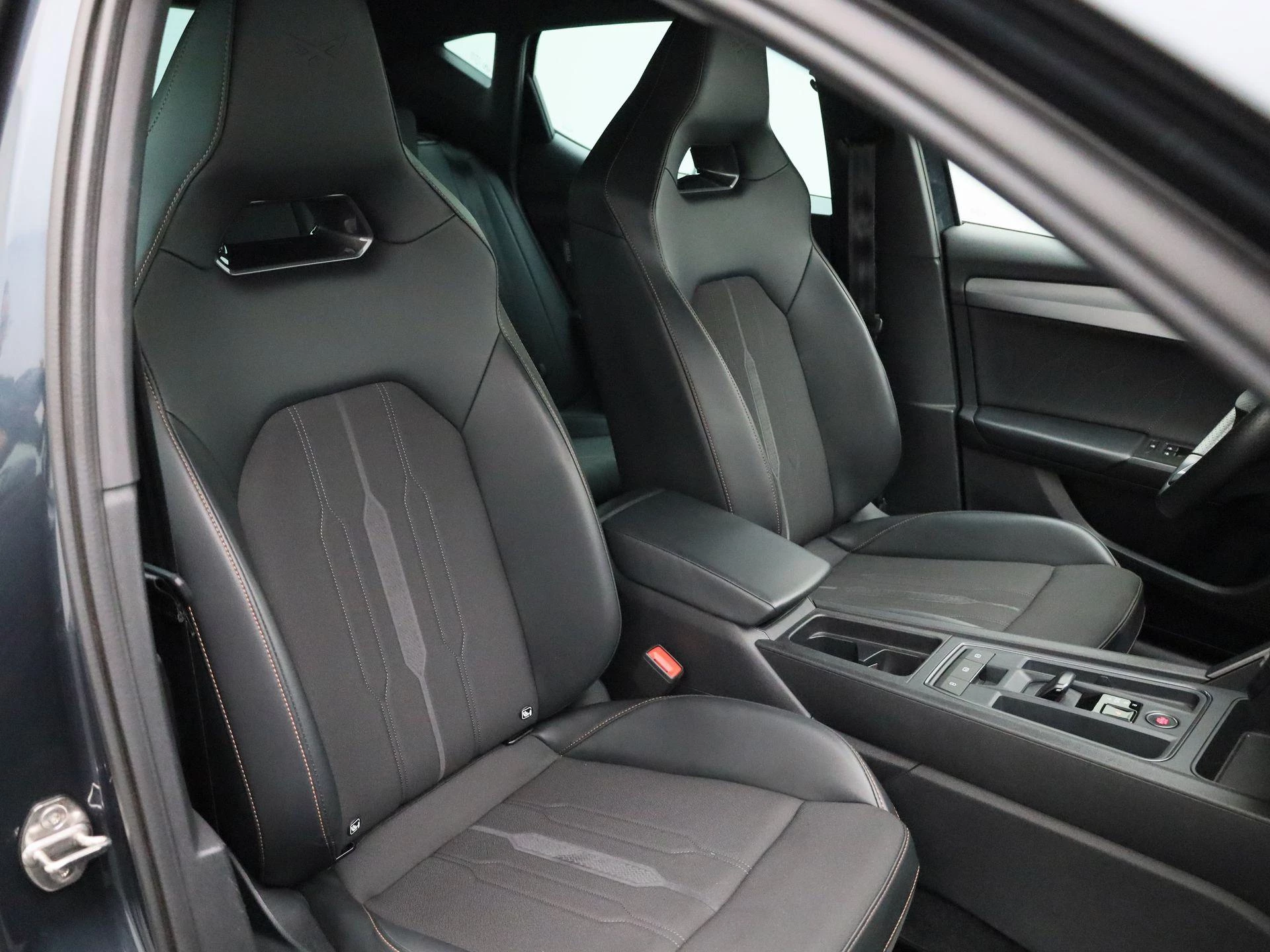 CUPRA Leon 1.4 e-Hybrid VZ Business