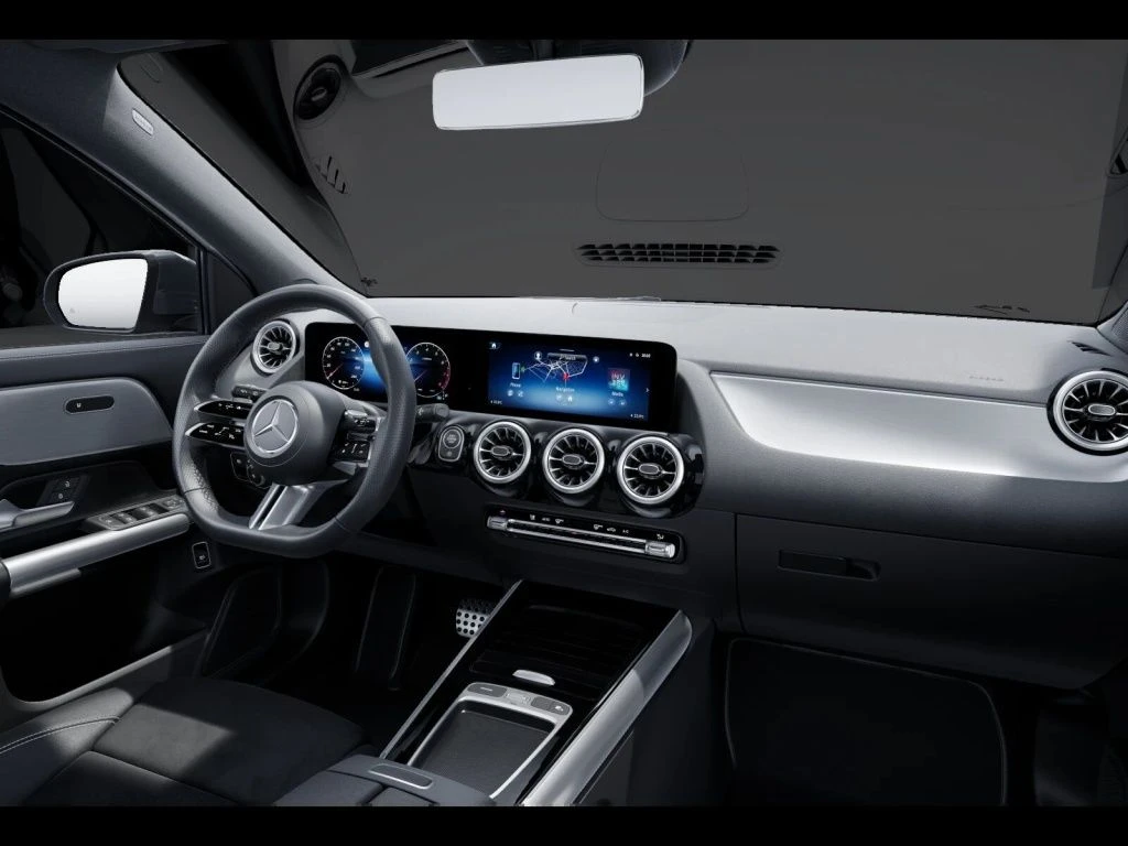 Mercedes-Benz-GLA 200-image-12