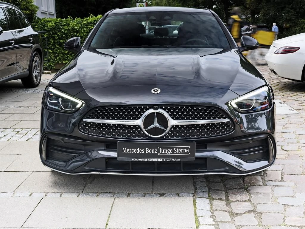 Mercedes-Benz-C-Klasse 300-image-3