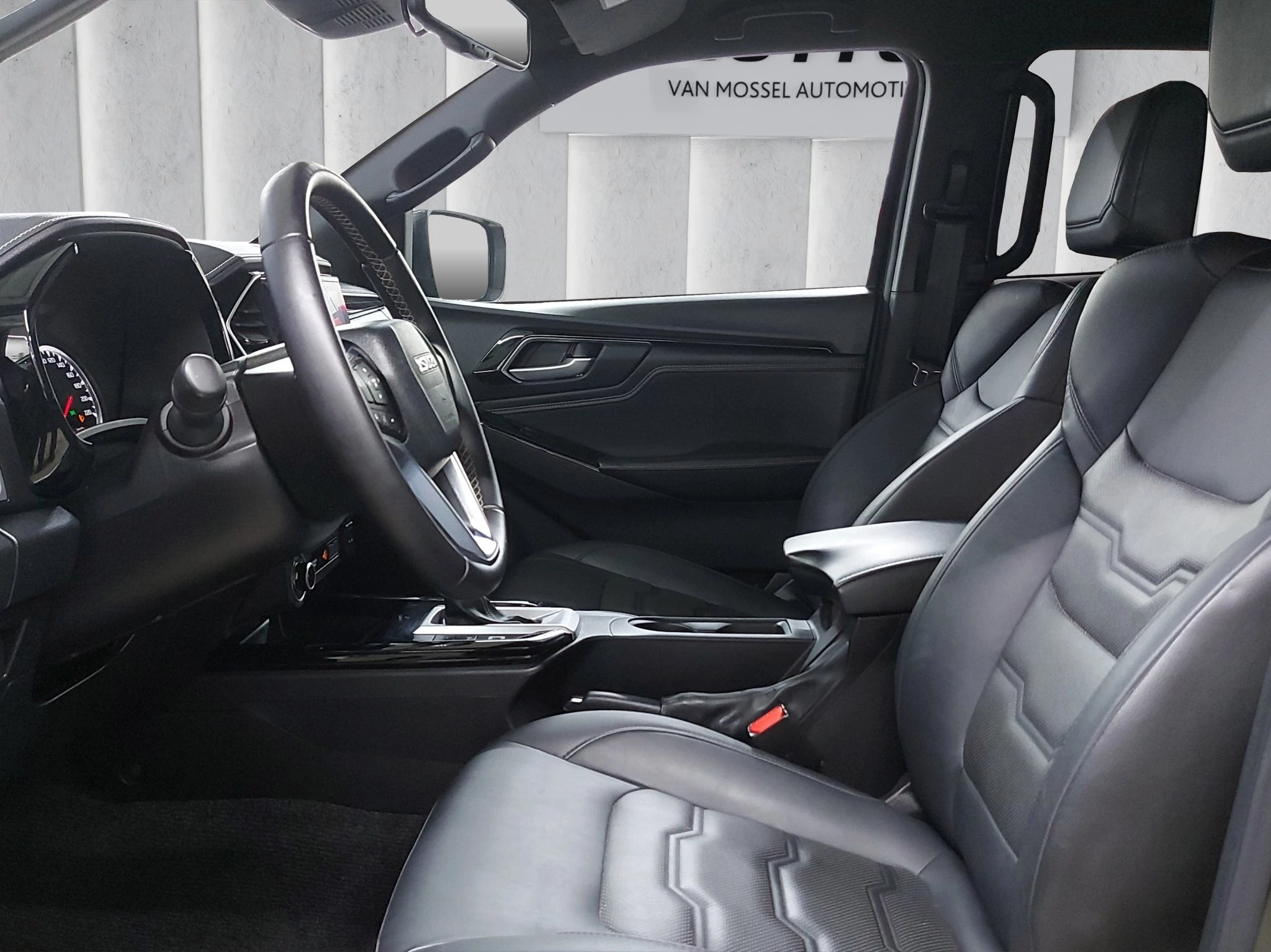 Isuzu D-Max 1.9 TD Double Cab 4WD V-Cross (EURO 6e) NAVI*elek.SITZE*LMF*KLIMAAUT