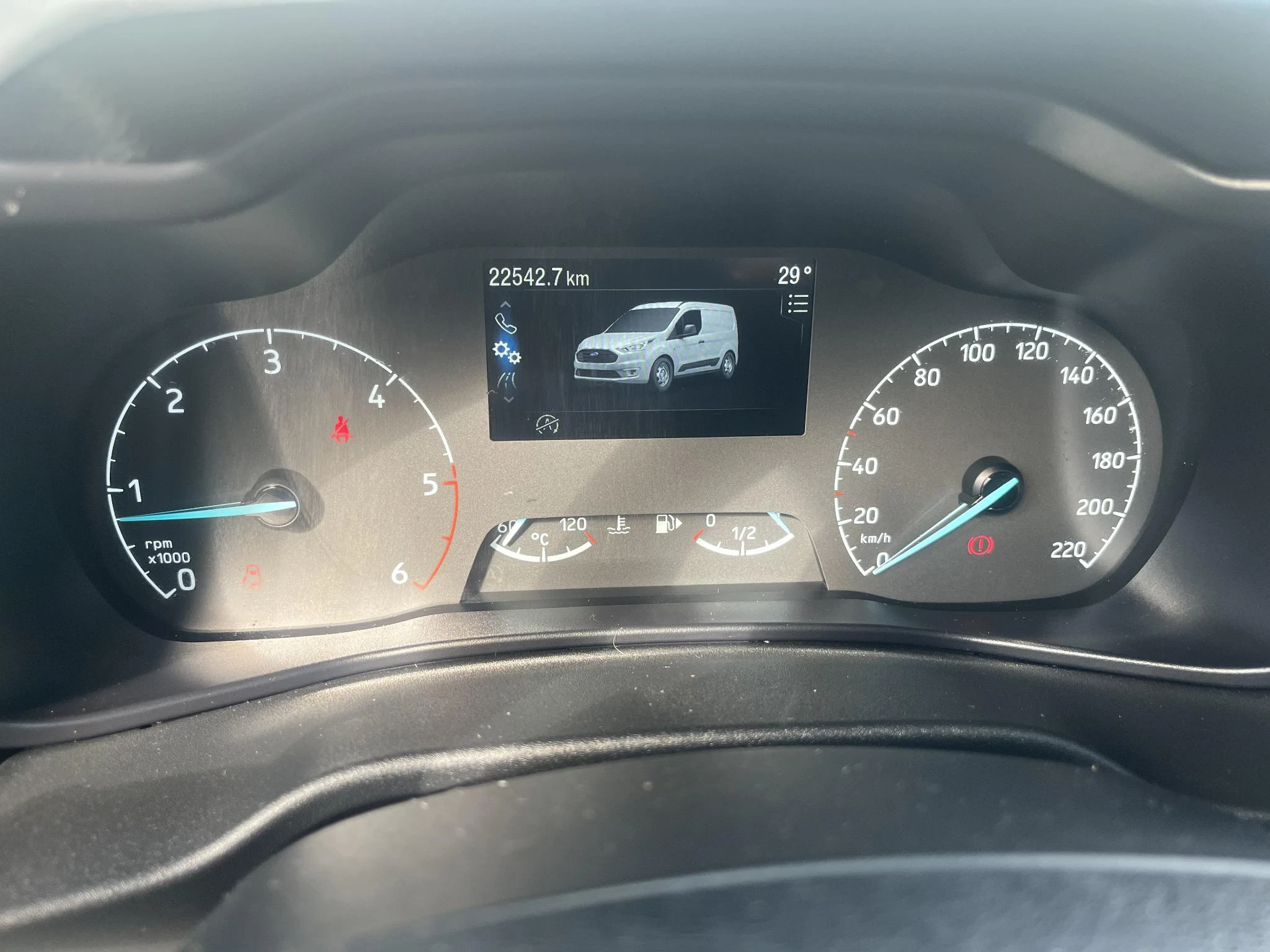 Ford-Transit Connect-image-16