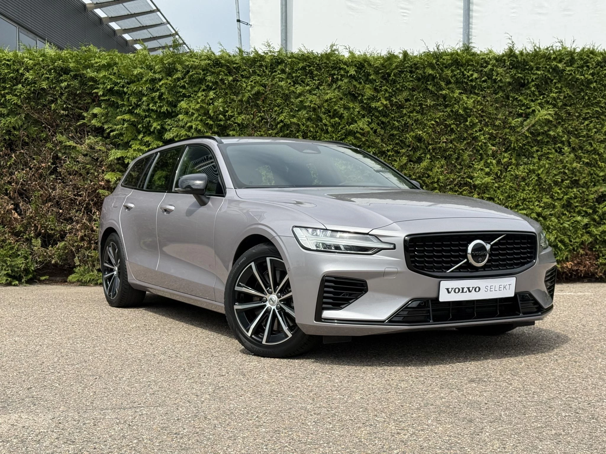 Volvo V60 T6 Plug-in hybrid AWD Plus Dark