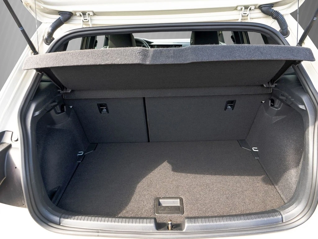 Volkswagen-Polo-image-5