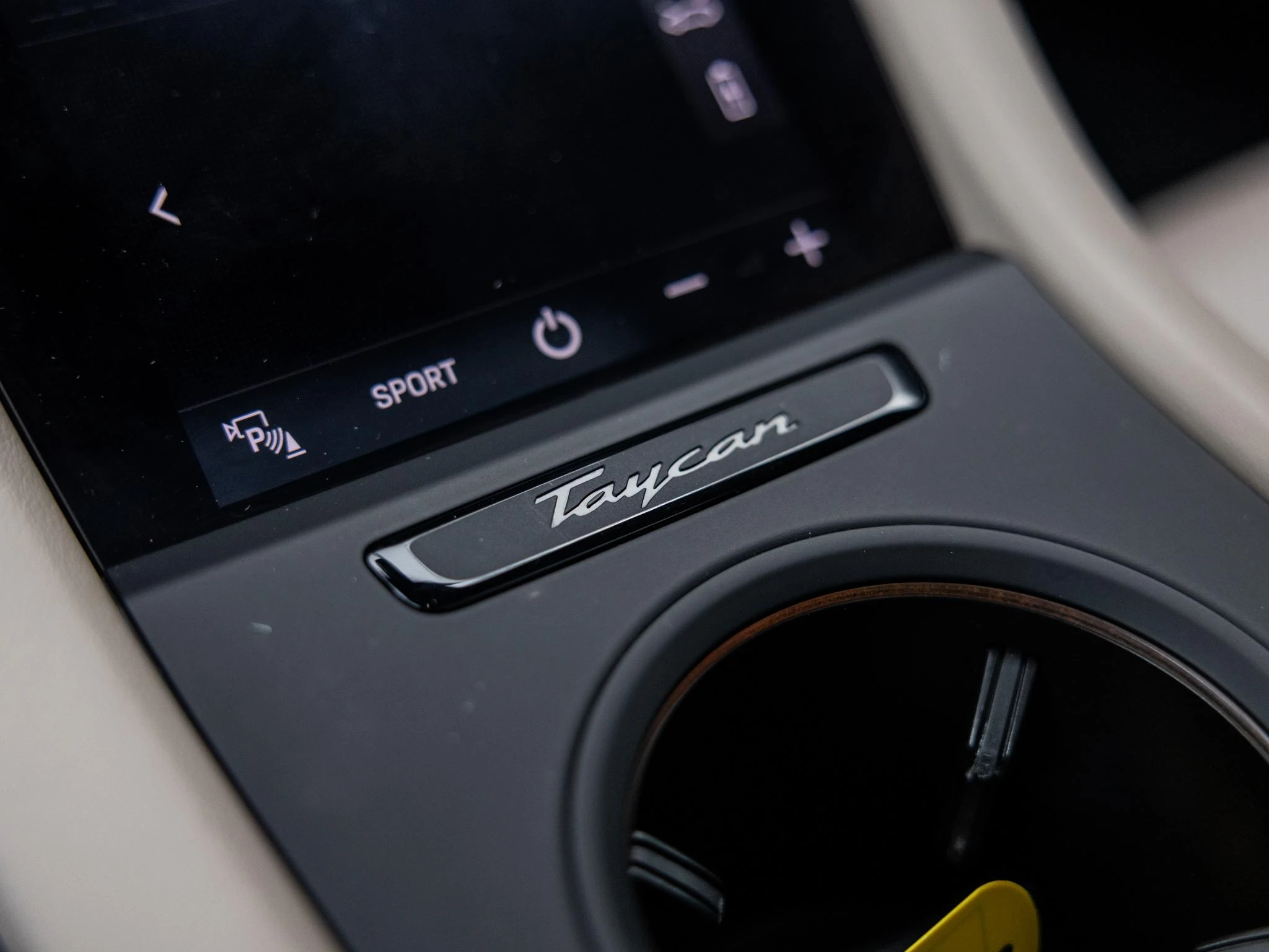 Porsche-Taycan-image-44