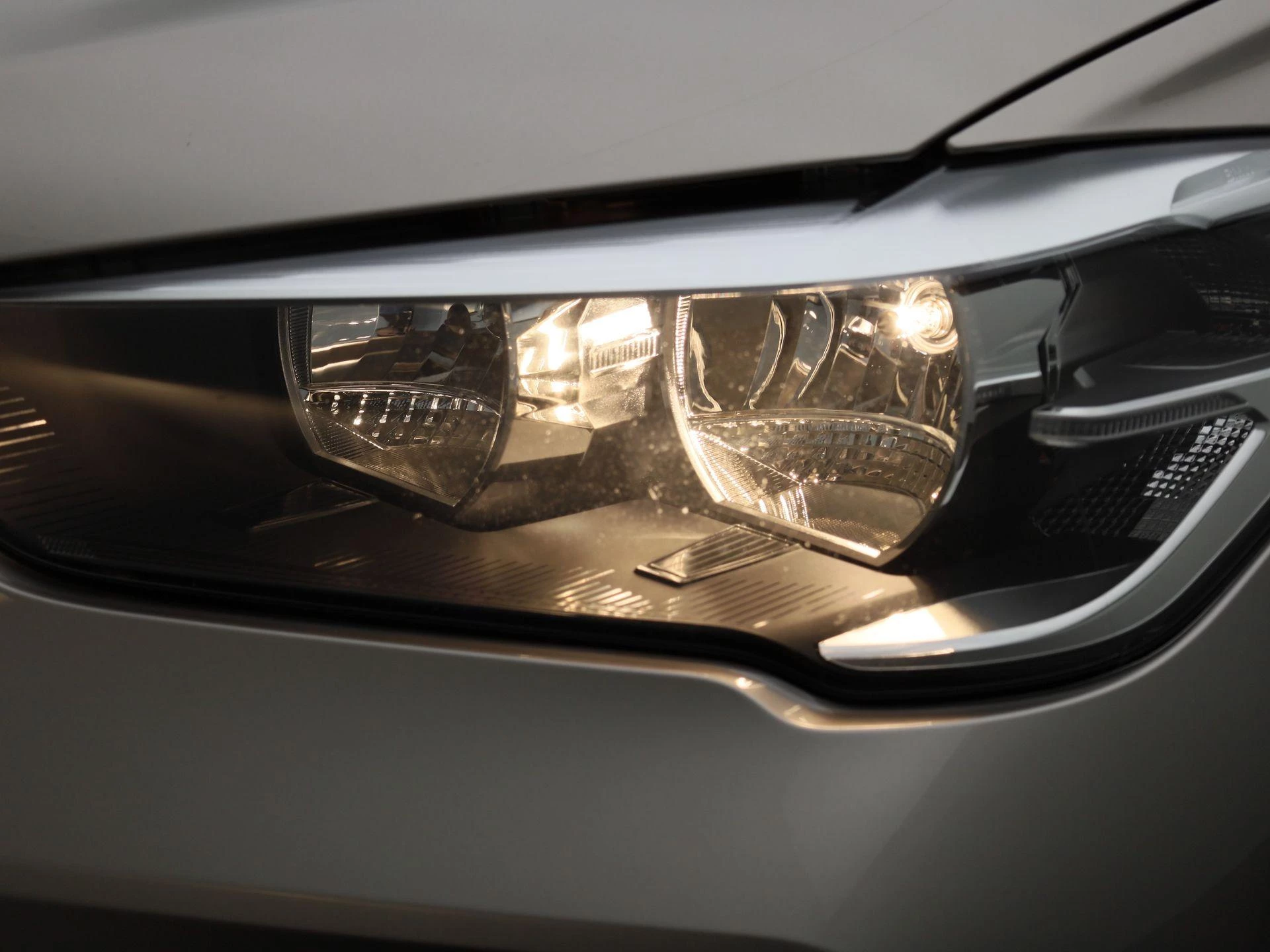 BMW X1 sDrive16dA (85 kW)