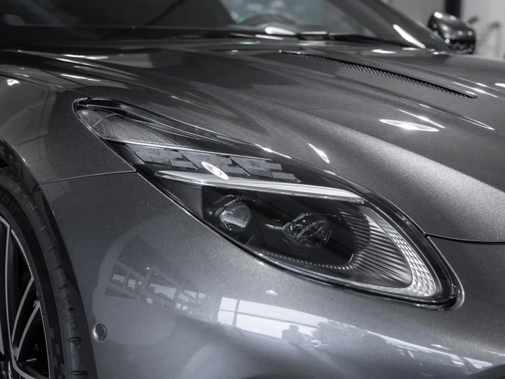 Aston Martin DB12 Coupe Bowers & Wilkins