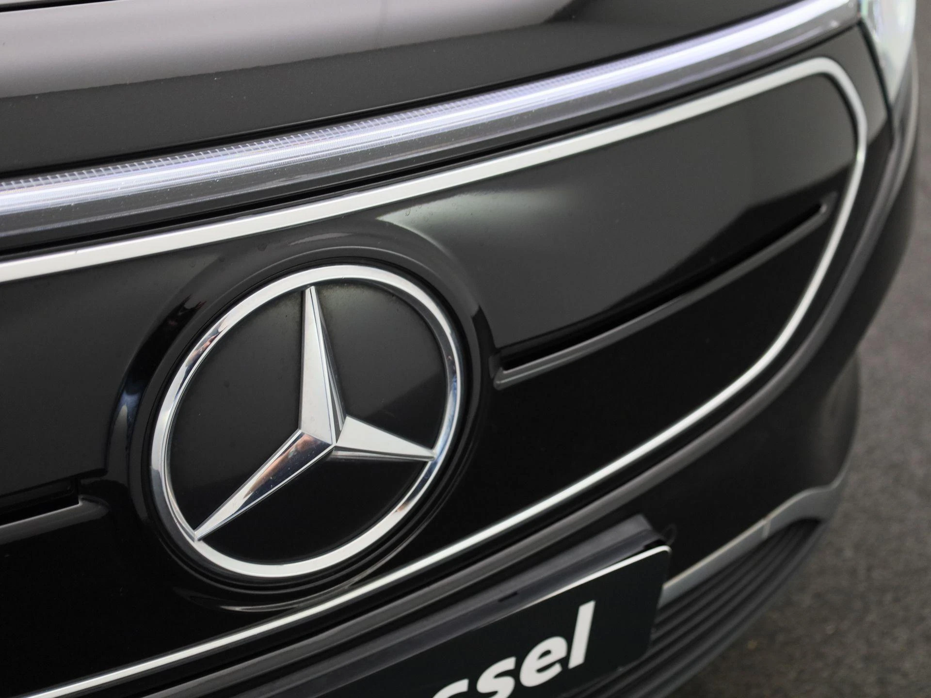 Mercedes-Benz-EQA-image-32