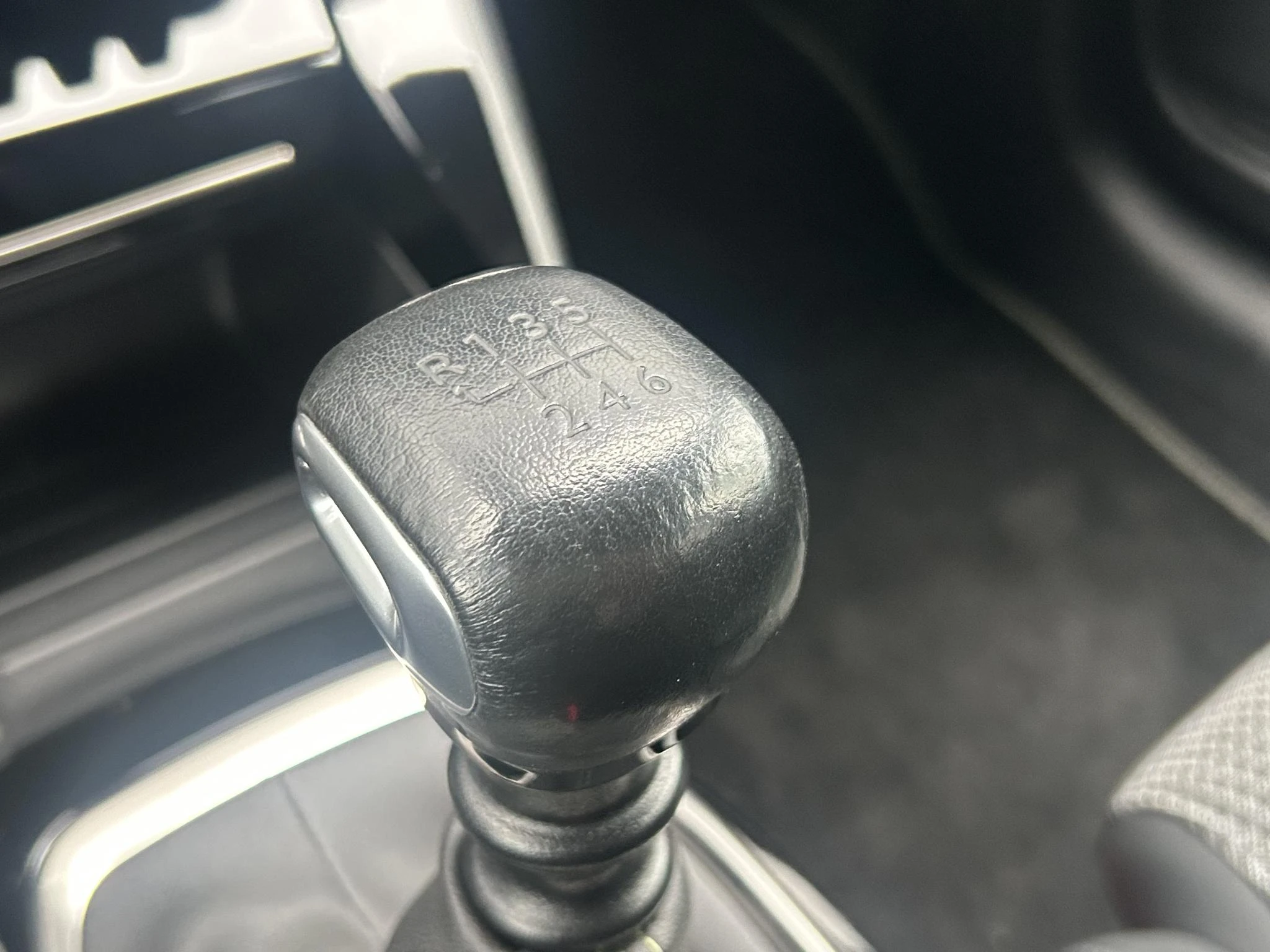 Peugeot-208-image-17