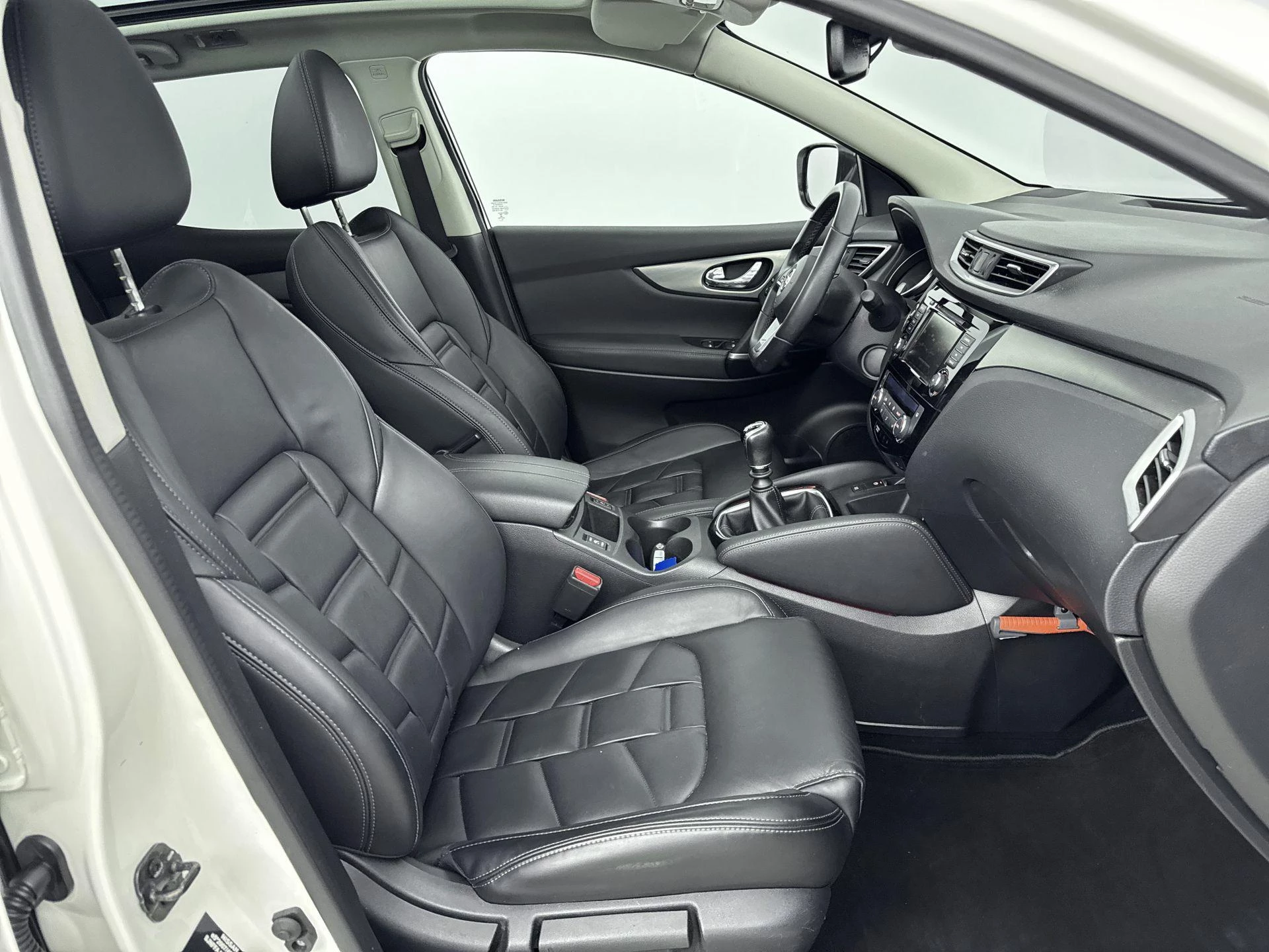 Nissan-QASHQAI-image-25