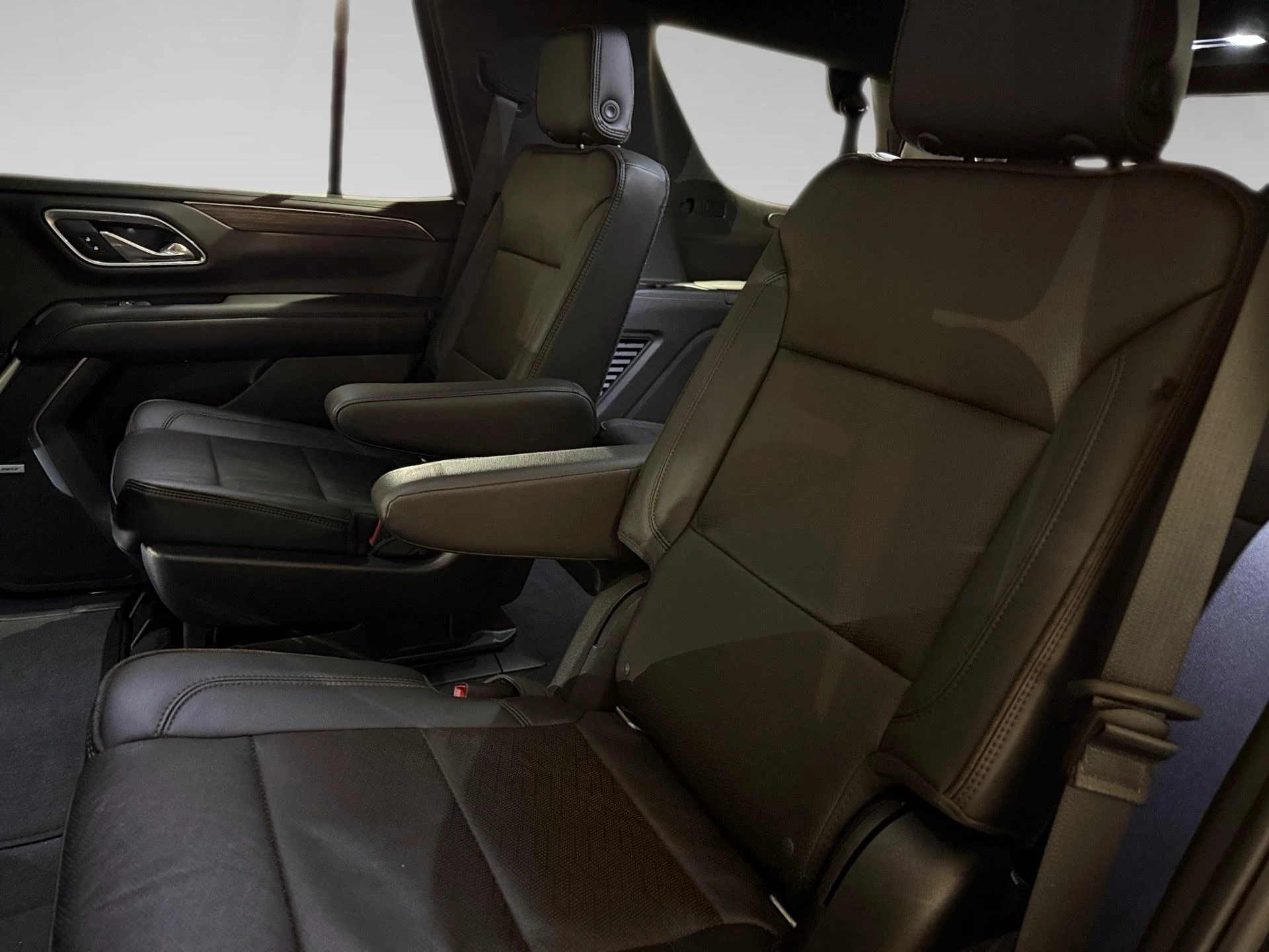 Chevrolet-Tahoe-image-10