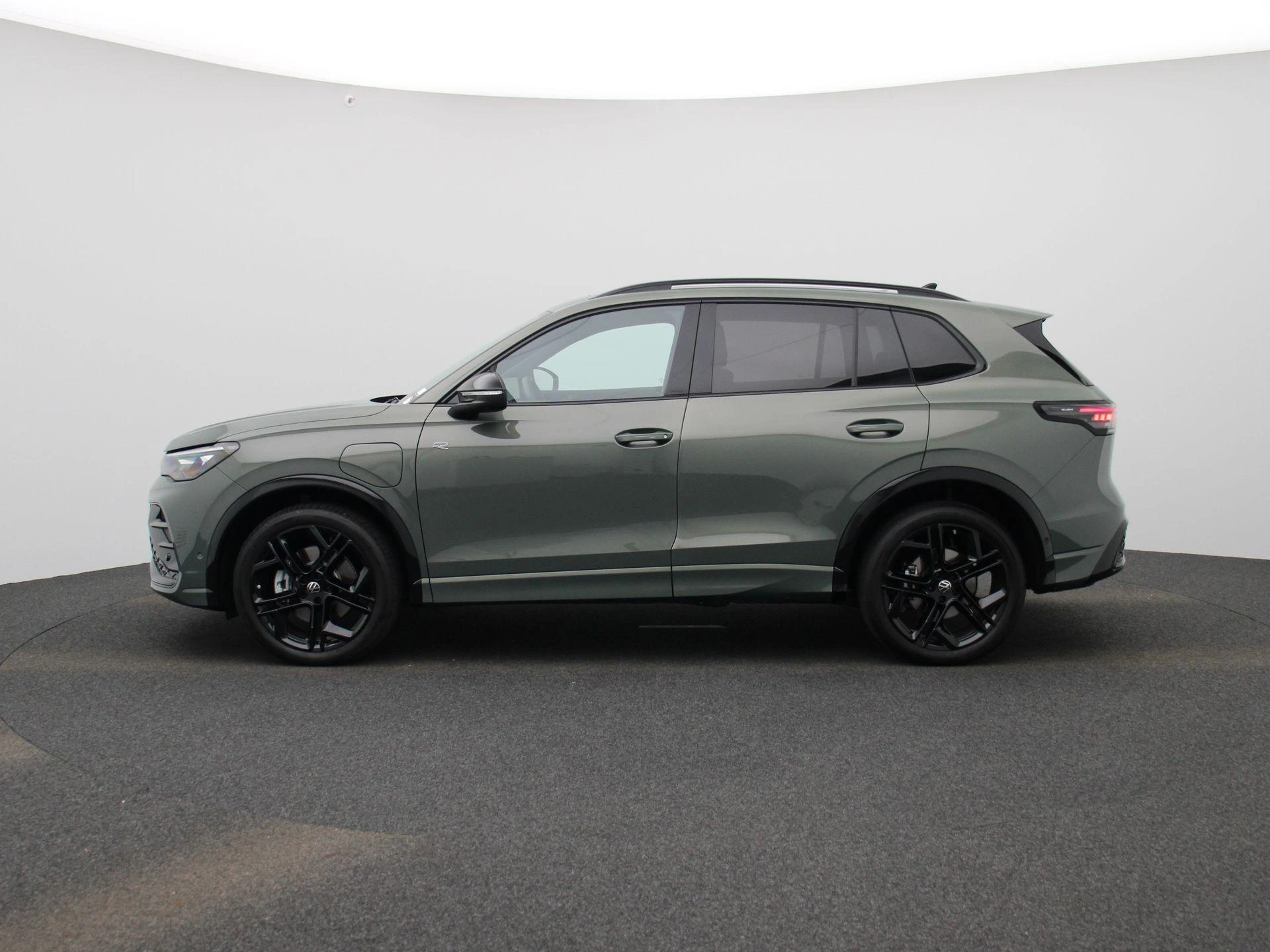 Volkswagen-Tiguan-image-3