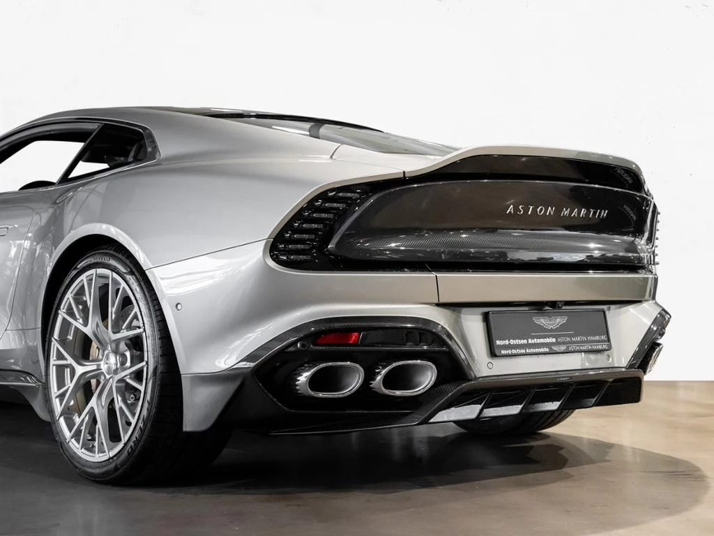 Aston Martin-Vanquish-image-24