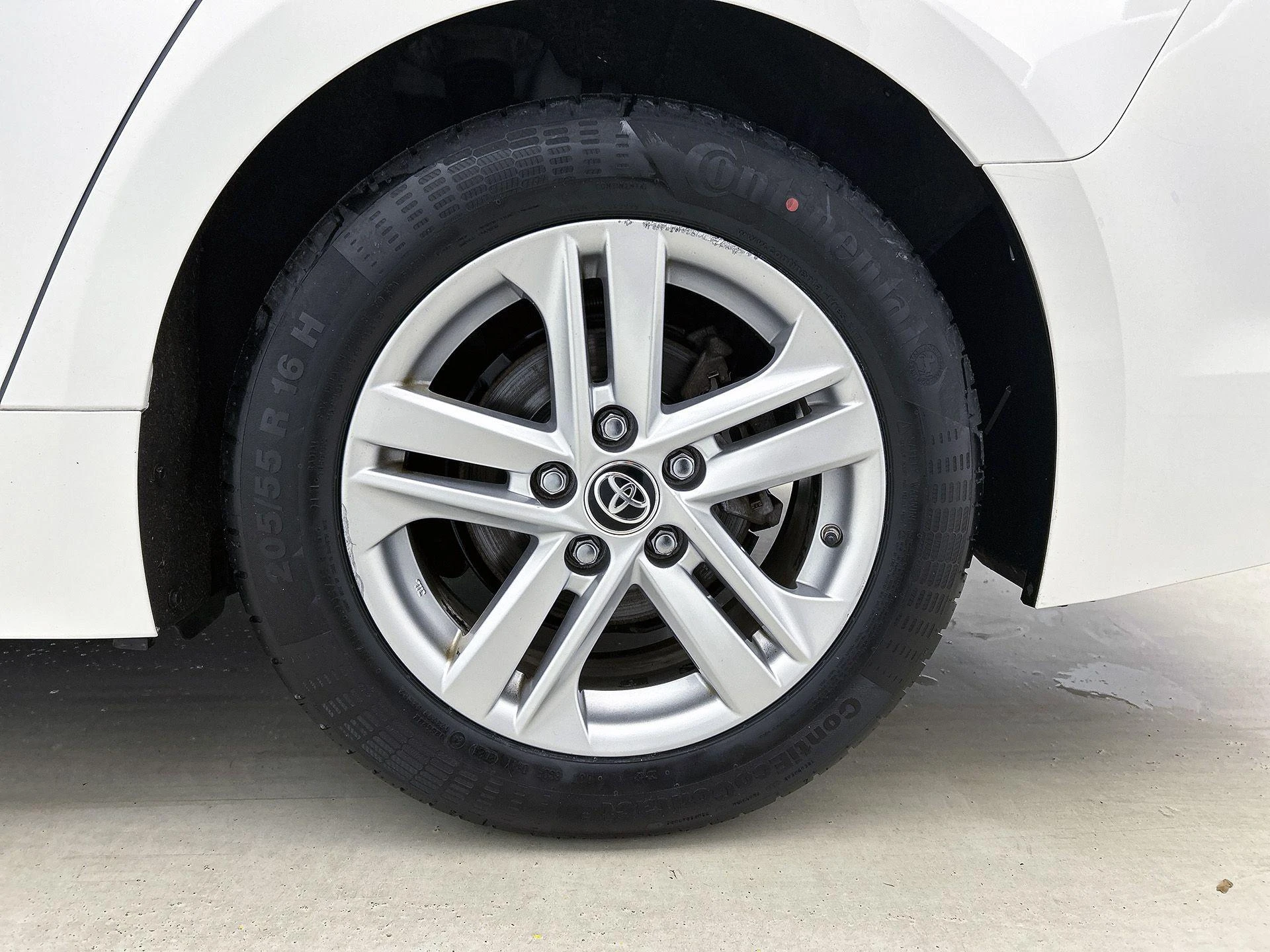 Toyota-Corolla Touring Sports-image-5