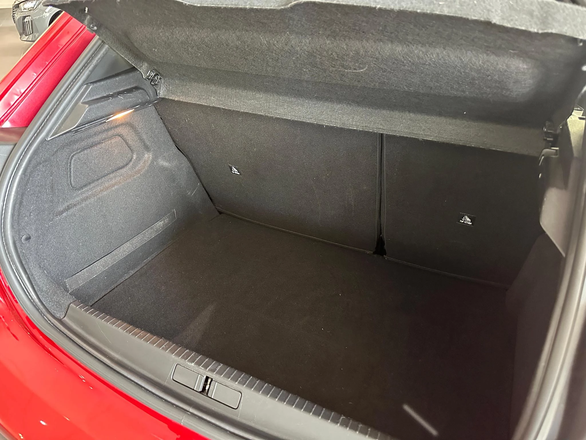 Peugeot-208-image-6