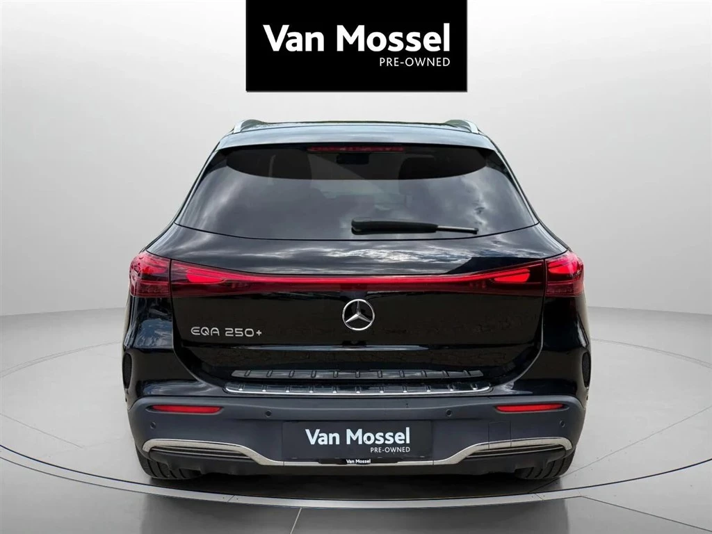 Mercedes-Benz-EQA-image-5