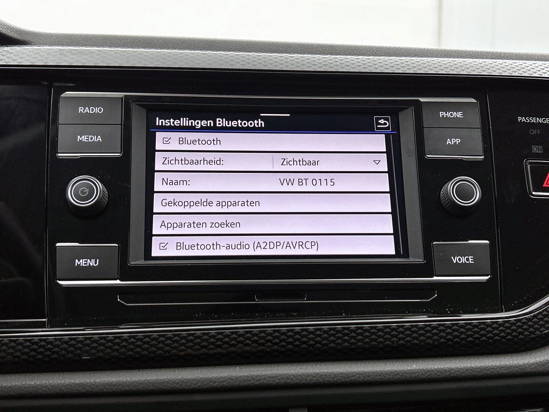 Volkswagen-Polo-image-13