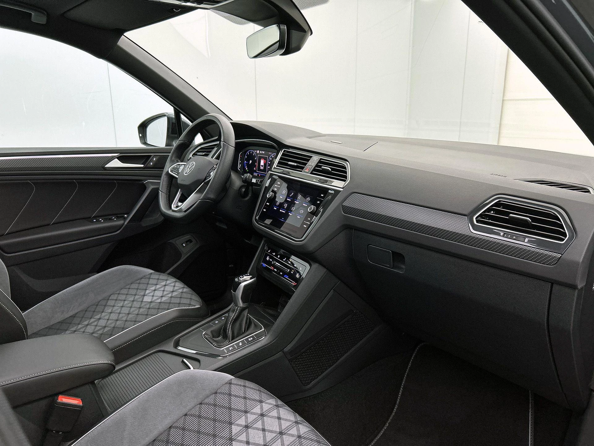 Volkswagen Tiguan 1.5 TSI R-Line Business