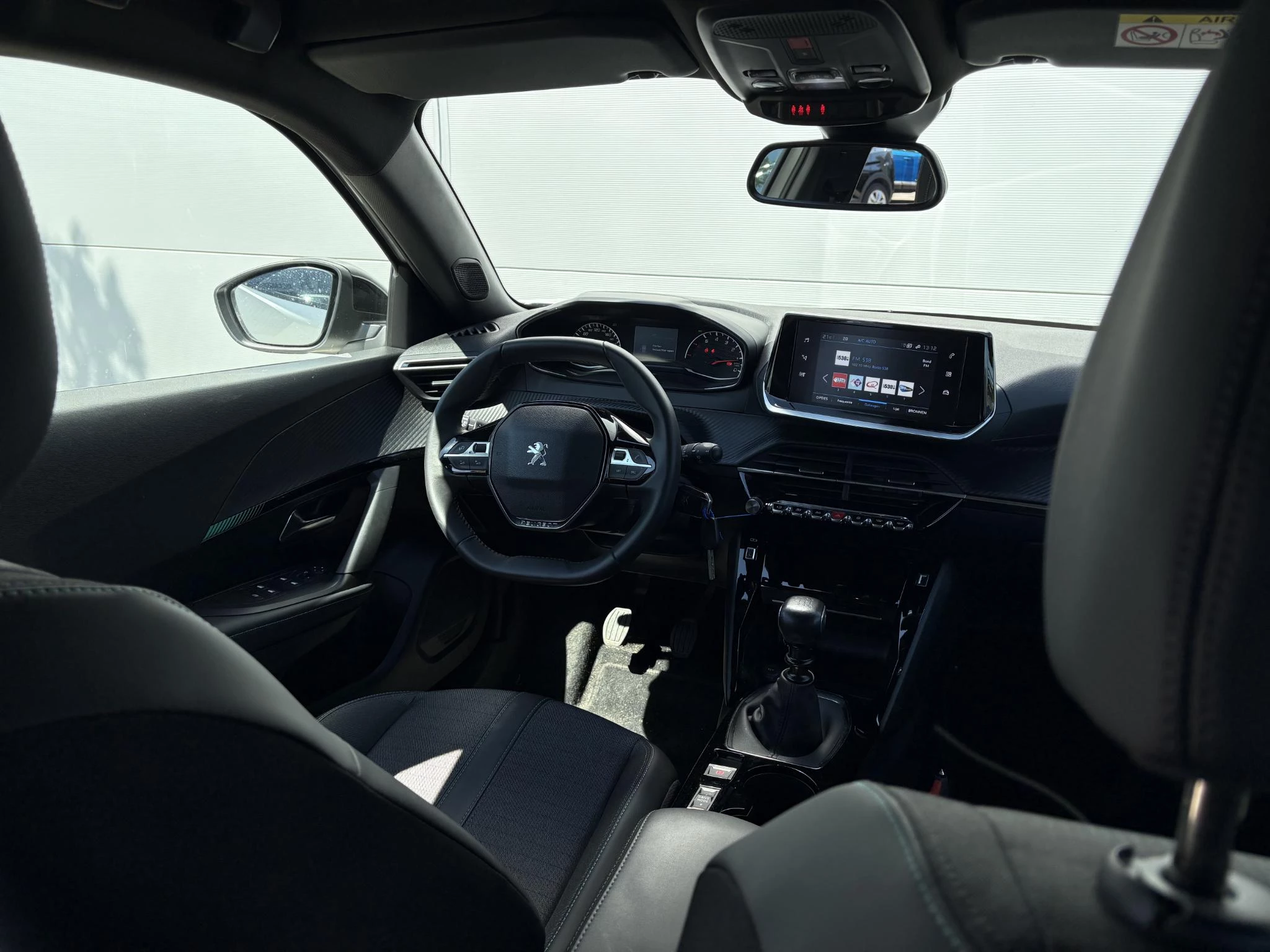 Peugeot-2008-image-9