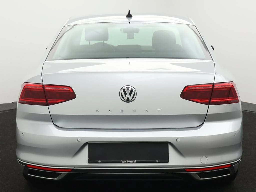 Volkswagen Passat Passat Elegance Business 1.5TSI 150PK* *LEDER*ALCANTARA*CAMERA*VIRTUAL COCKPIT*ACC*PDC*ZETELVERWARMING*...*
