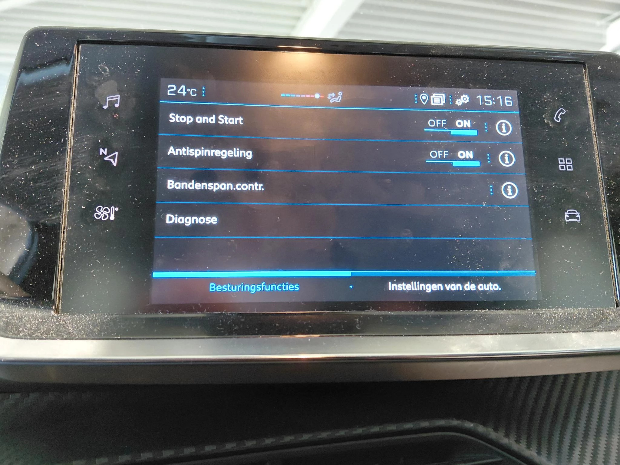 Peugeot-208-image-17