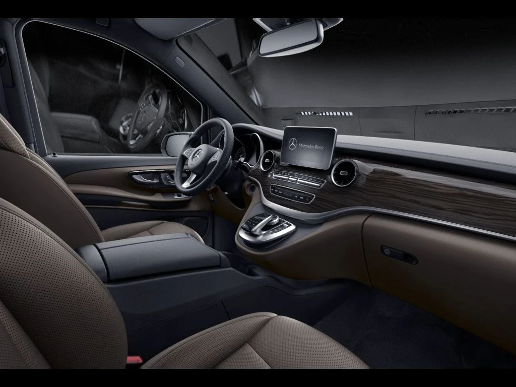 Mercedes-Benz-V-Klasse 300-image-10