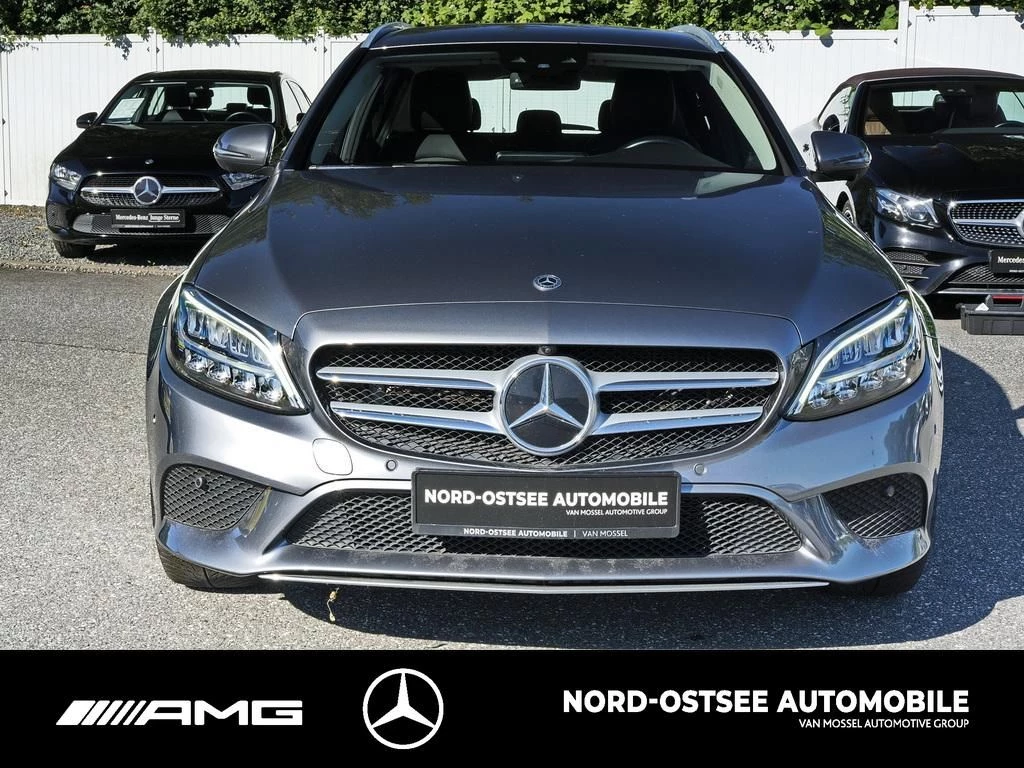 Mercedes-Benz C-Klasse 300 T de AVANTGARDE NAVI AHK 360 LED SITZH AVANTGARDE